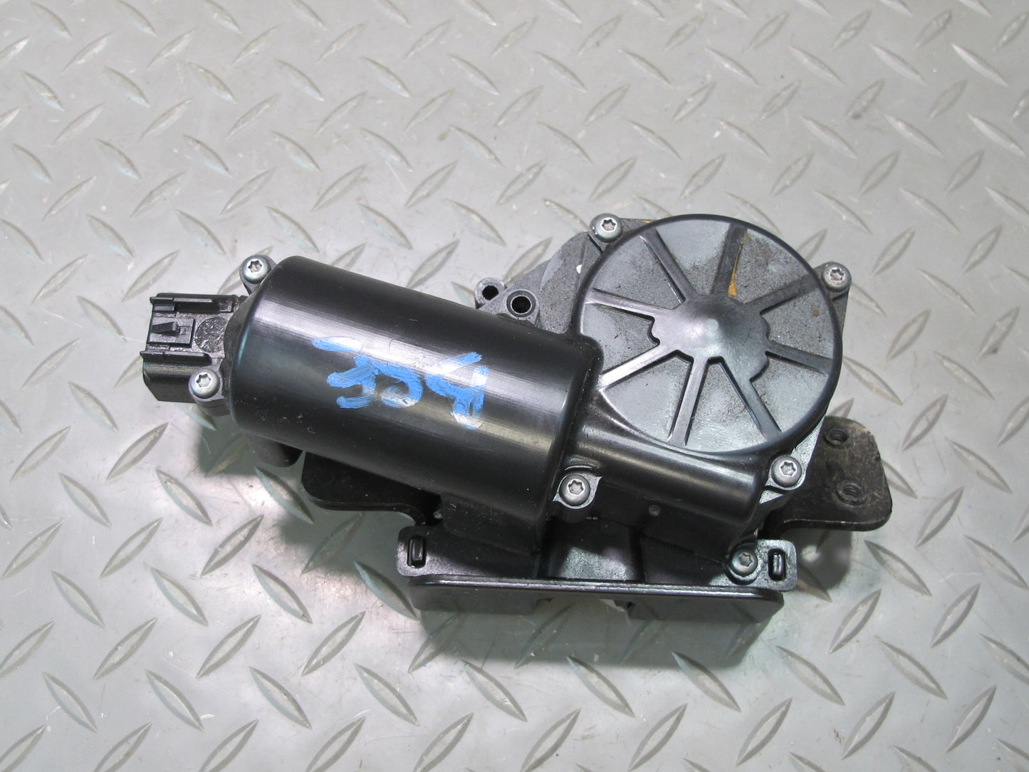 2007-2014 Cadillac Escalade Rear Trunk Tailgate Lock Latch w Actuator Motor