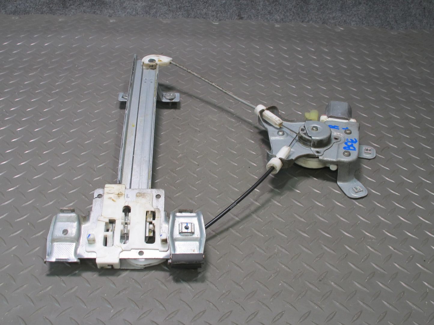 2007-2014 Cadillac Escalade Rear Left Door Window Regulator w Motor