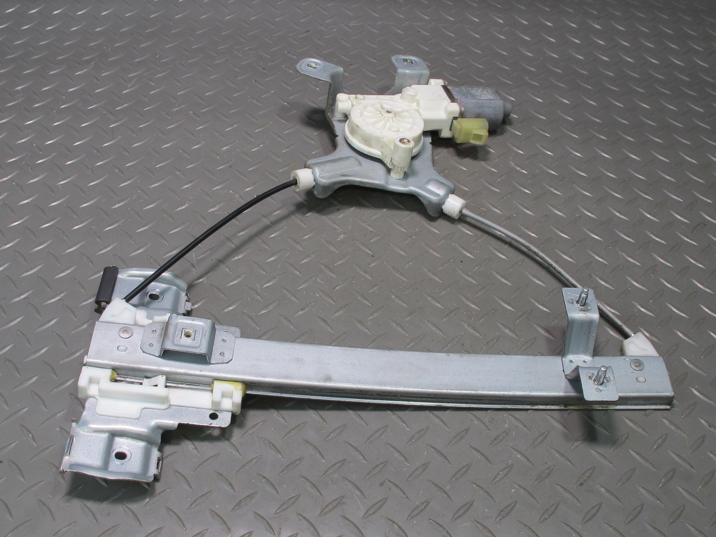 2007-2014 Cadillac Escalade Rear Left Door Window Regulator w Motor