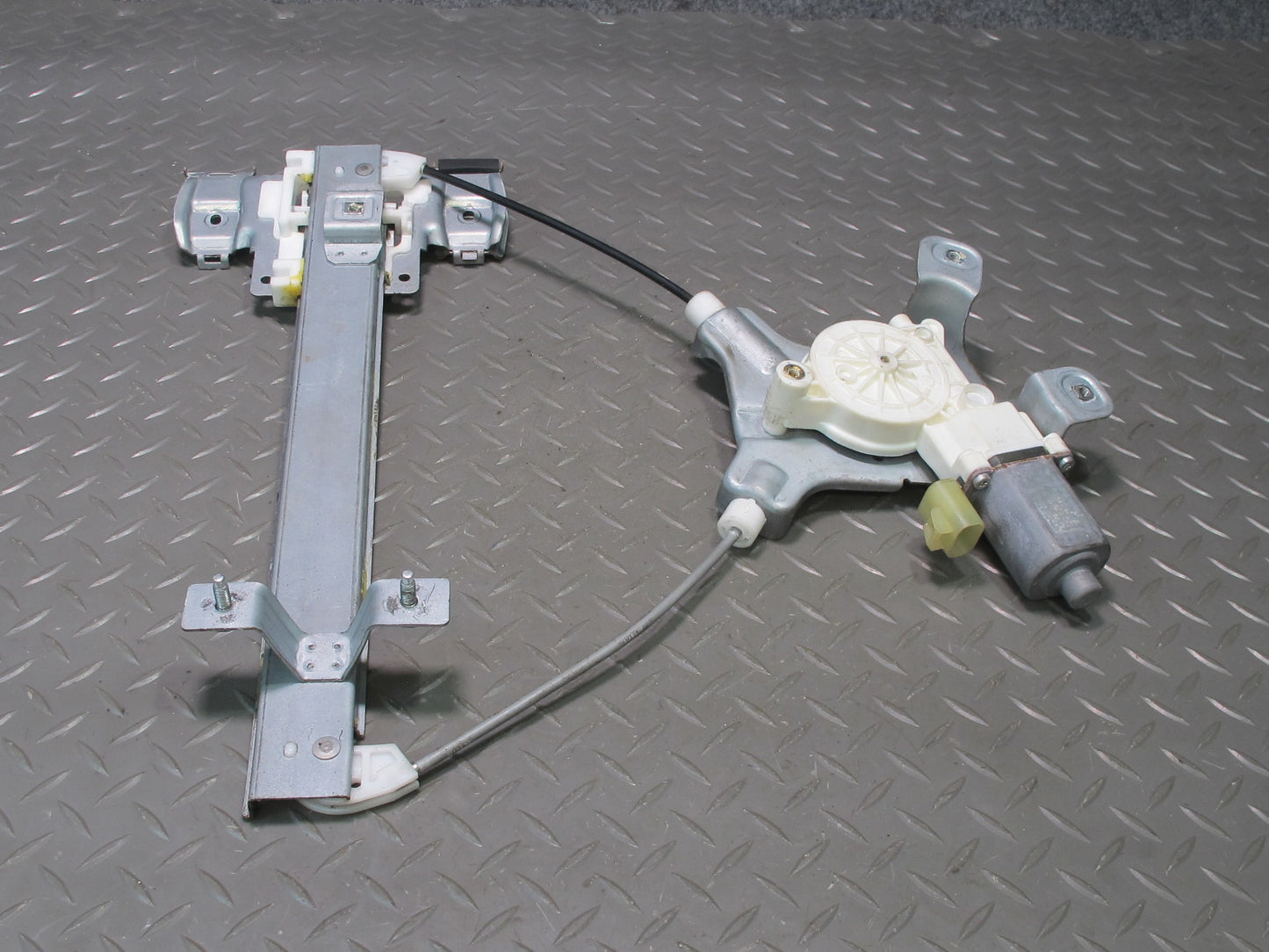 2007-2014 Cadillac Escalade Rear Left Door Window Regulator w Motor