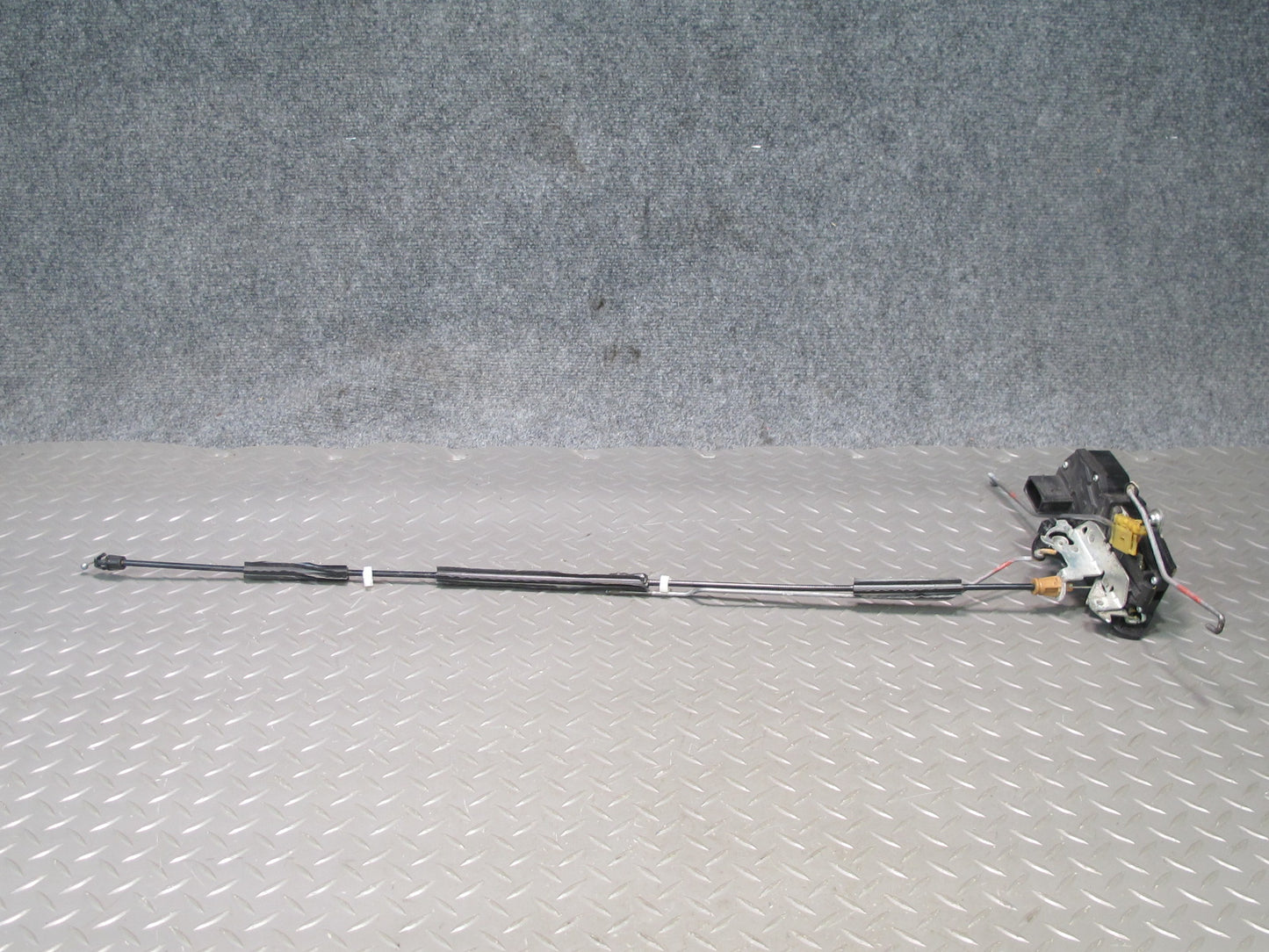 2009-2014 Cadillac Escalade Front Left Door Lock Latch Actuator