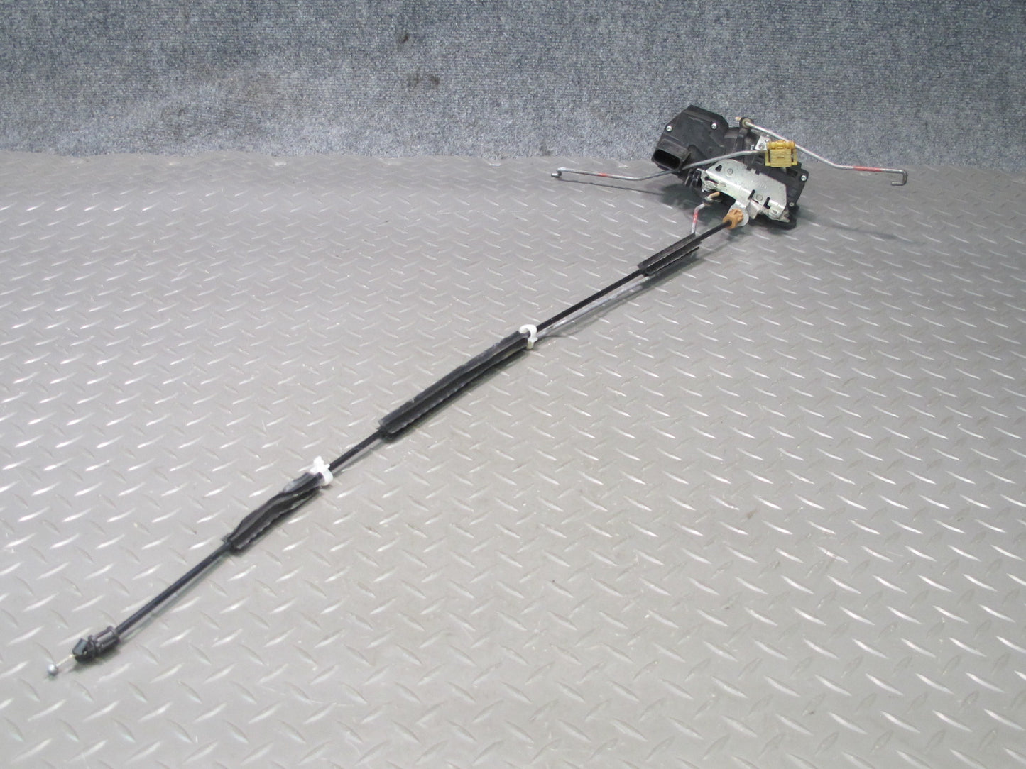 2009-2014 Cadillac Escalade Front Left Door Lock Latch Actuator