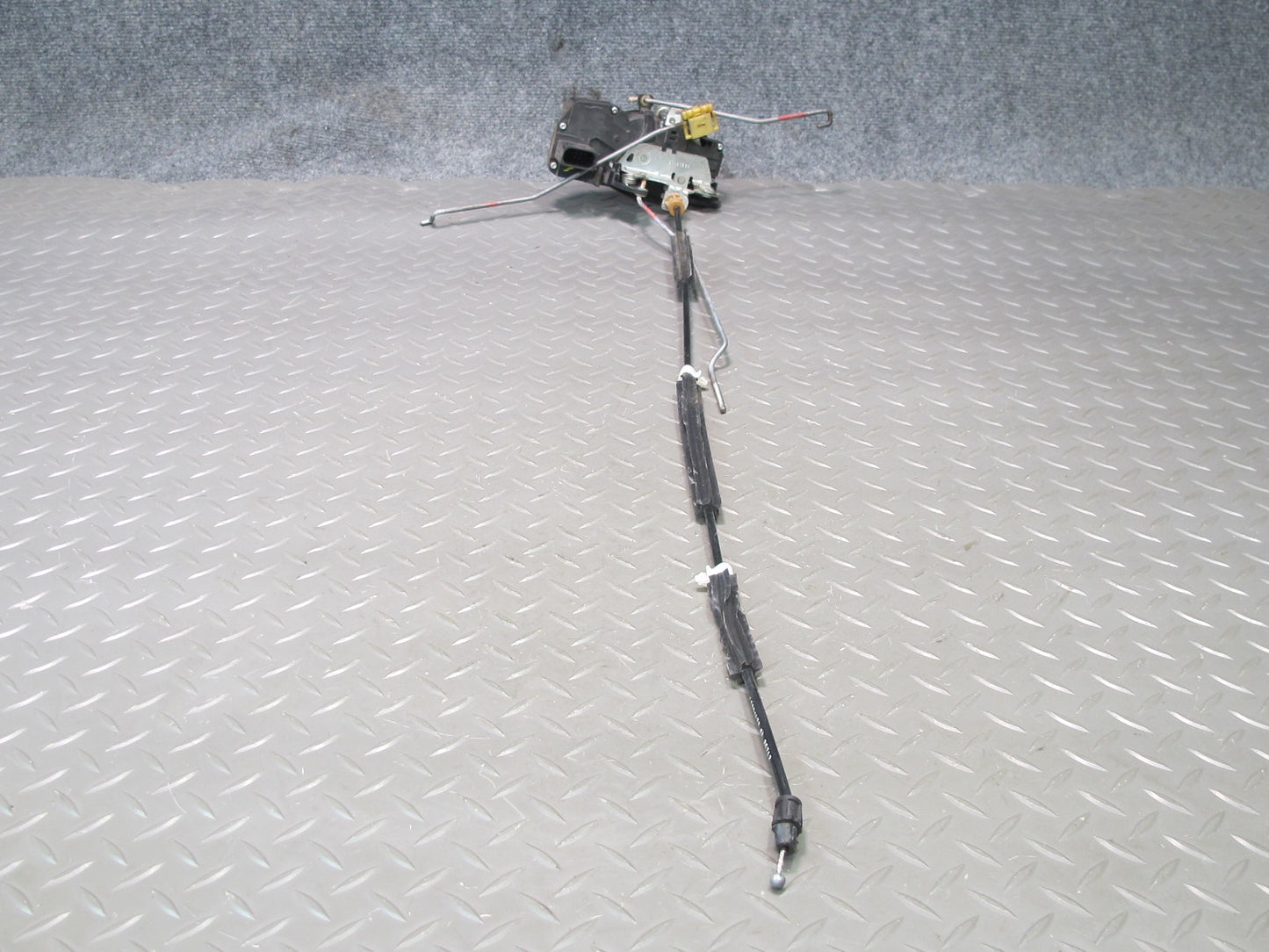 2009-2014 Cadillac Escalade Front Left Door Lock Latch Actuator