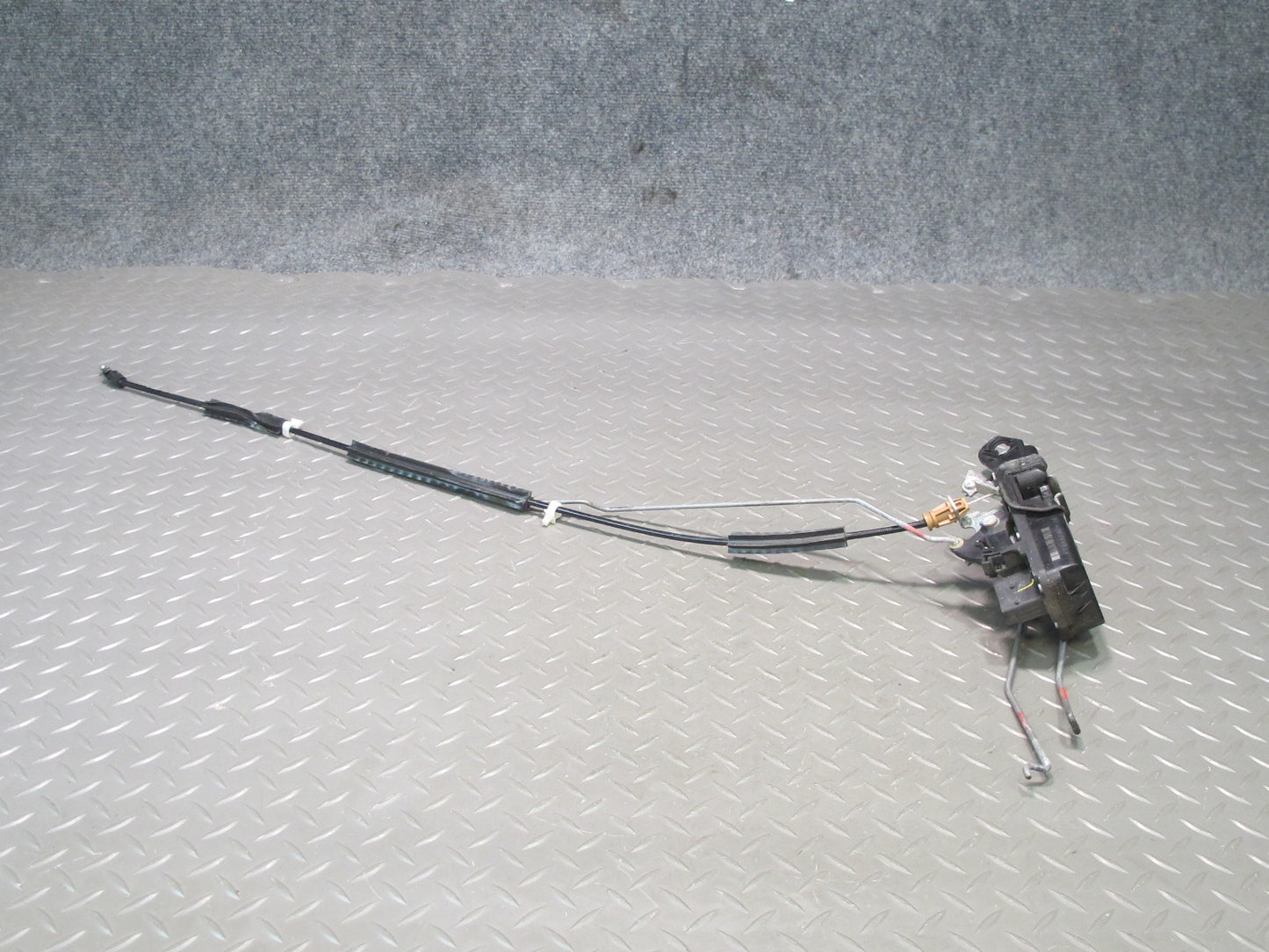 2009-2014 Cadillac Escalade Front Left Door Lock Latch Actuator