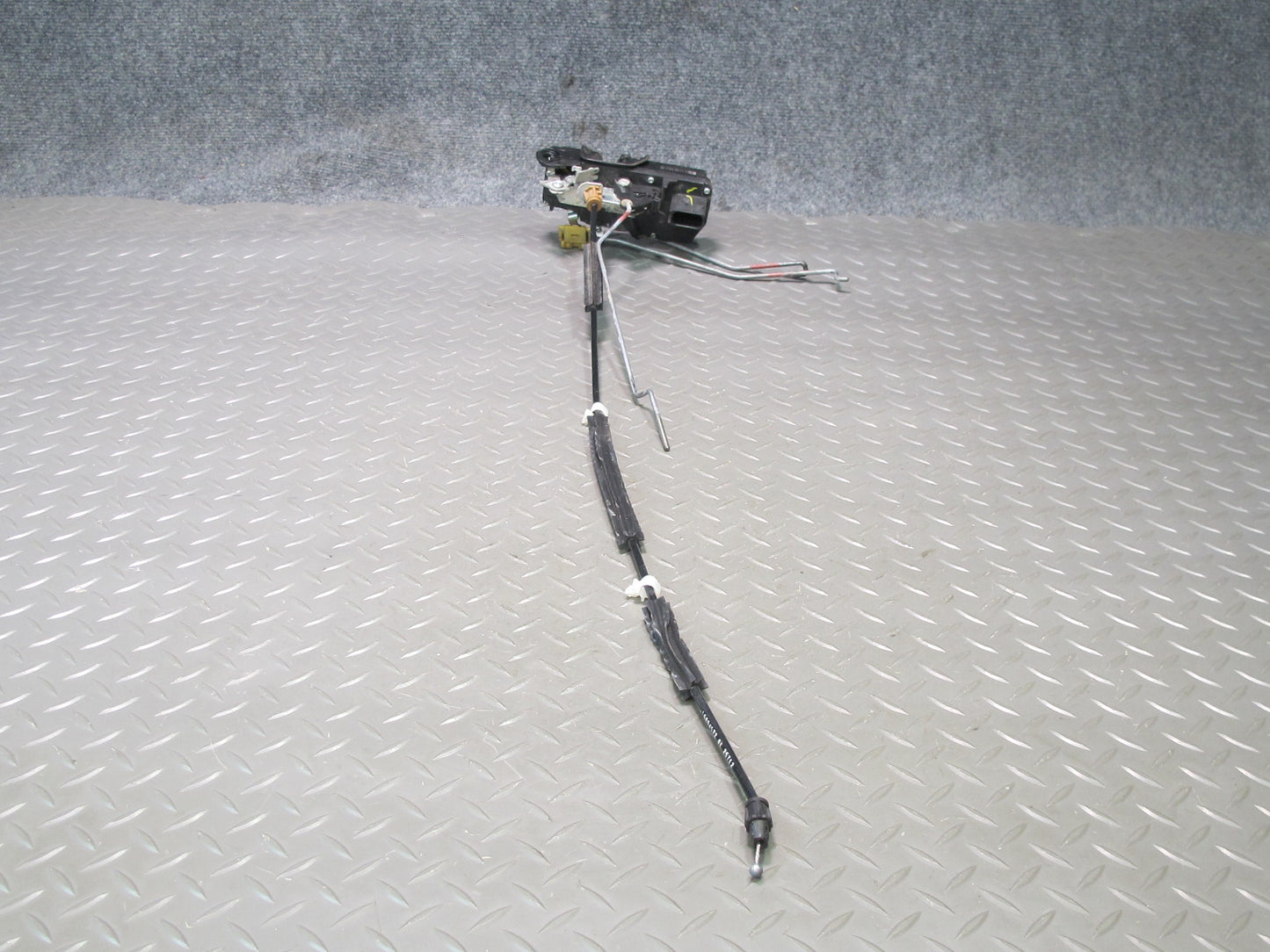 2009-2014 Cadillac Escalade Front Left Door Lock Latch Actuator