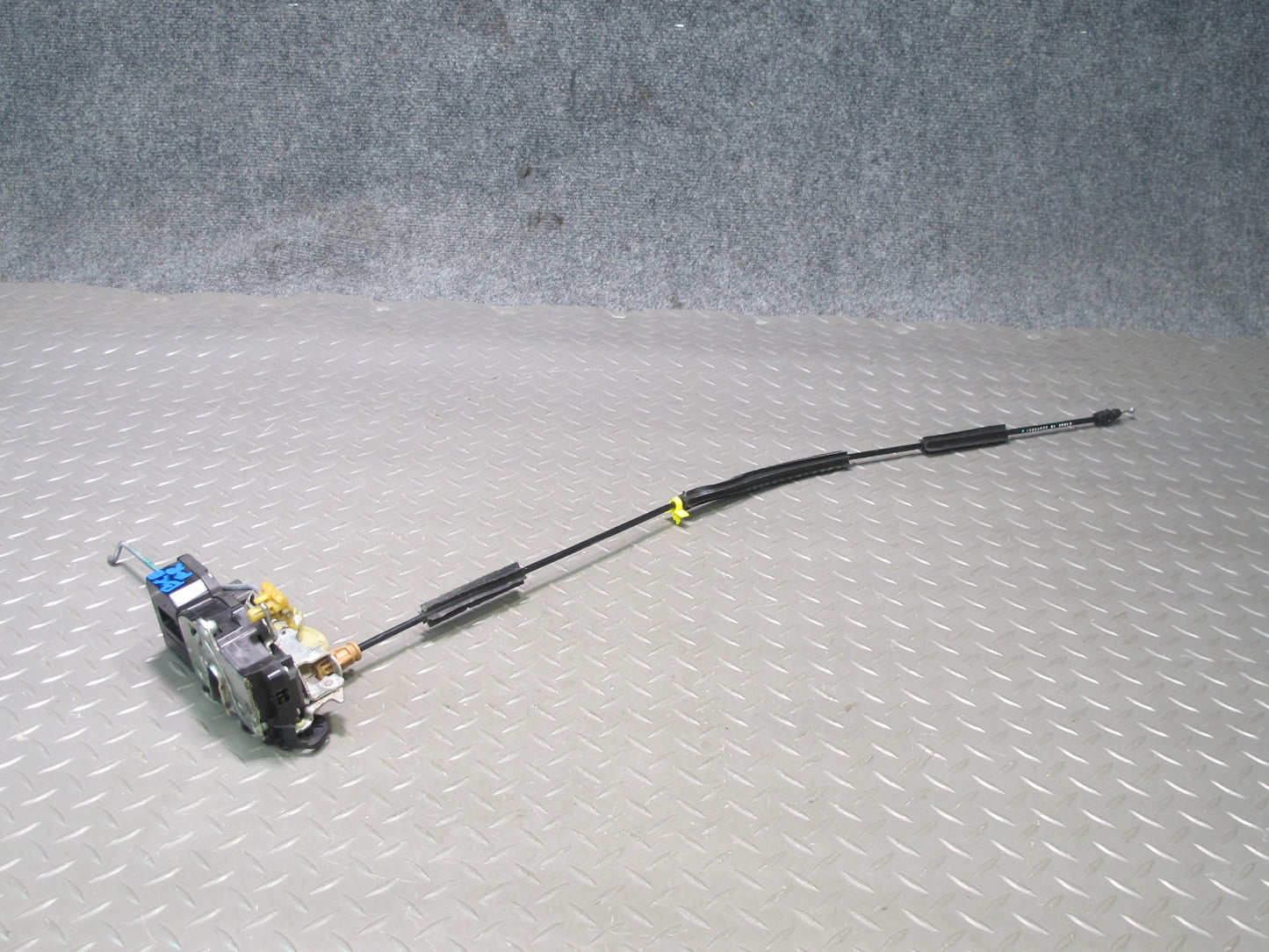 2009-2014 Cadillac Escalade Front Right Door Lock Latch Actuator