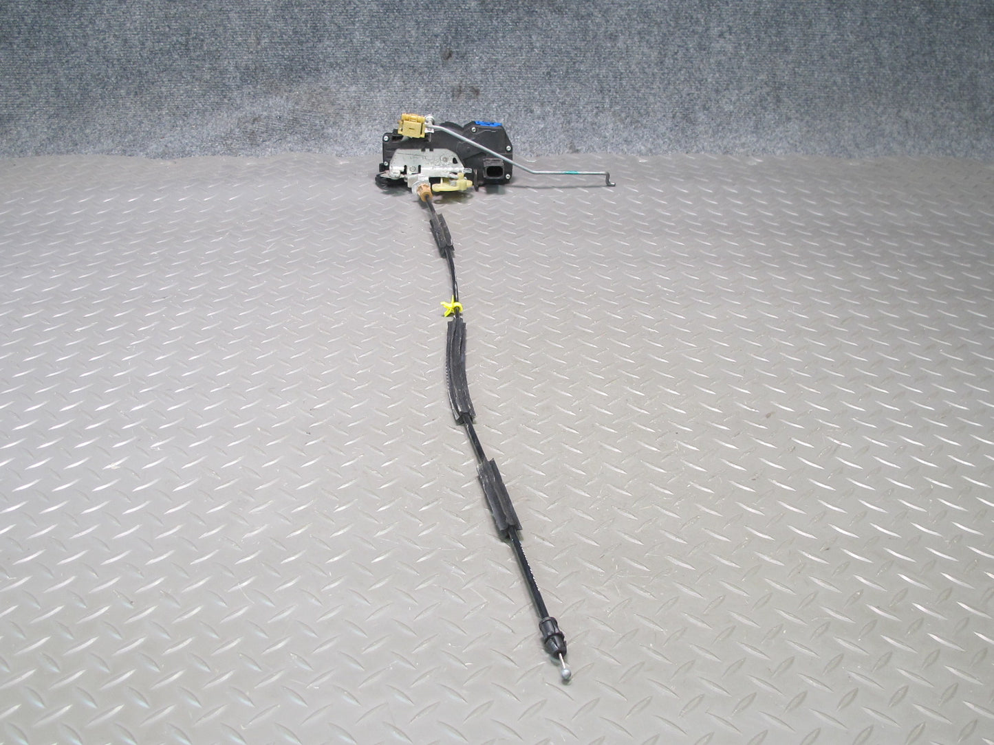 2009-2014 Cadillac Escalade Front Right Door Lock Latch Actuator