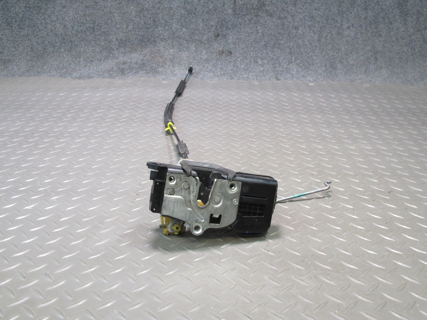 2009-2014 Cadillac Escalade Front Right Door Lock Latch Actuator