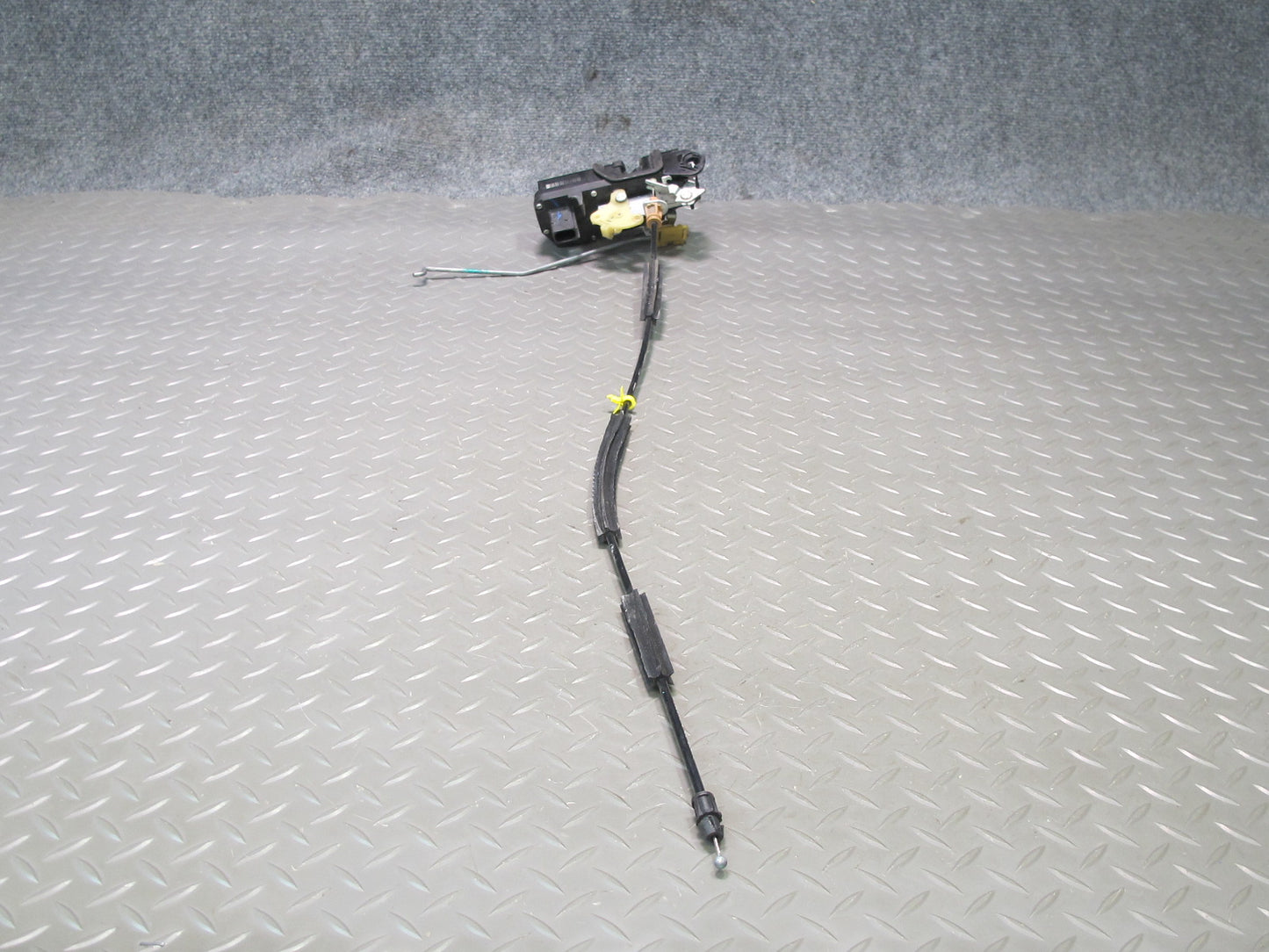 2009-2014 Cadillac Escalade Front Right Door Lock Latch Actuator