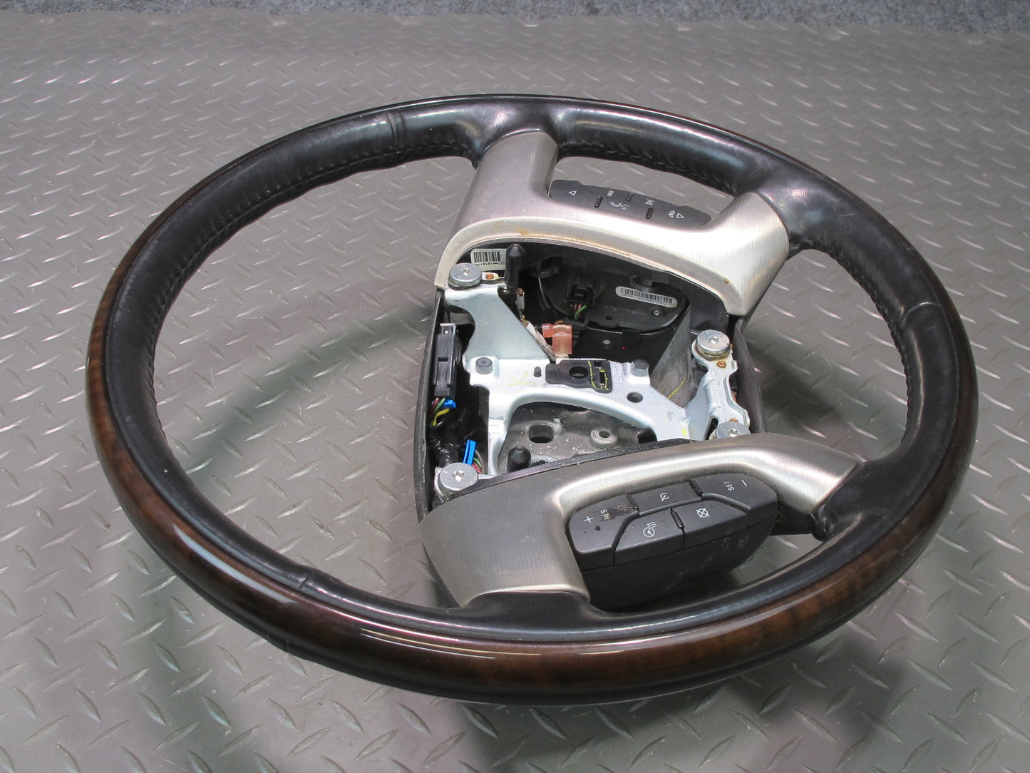 2009-2014 Cadillac Escalade Heated Leather Wood Steering w Controls