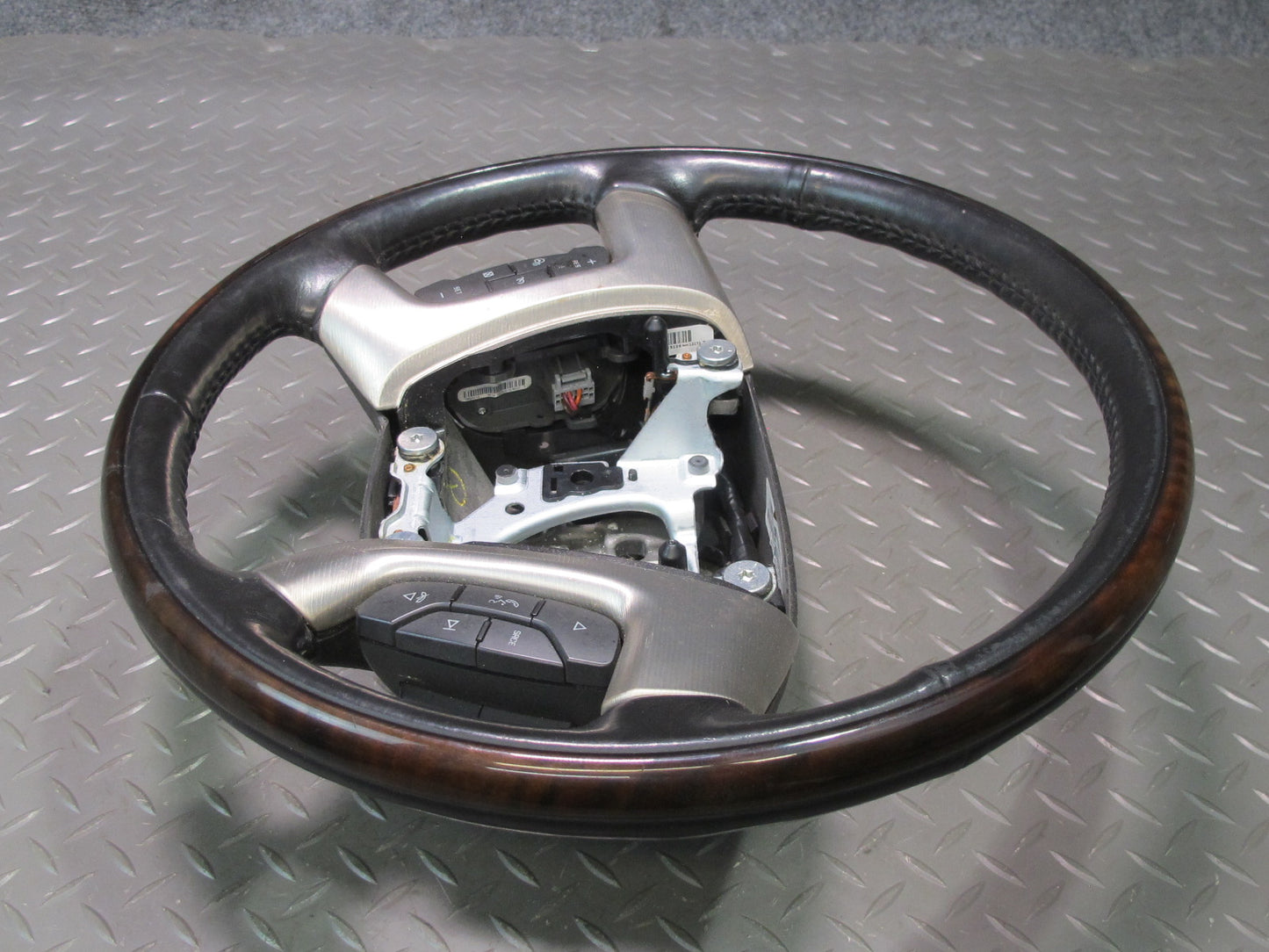 2009-2014 Cadillac Escalade Heated Leather Wood Steering w Controls