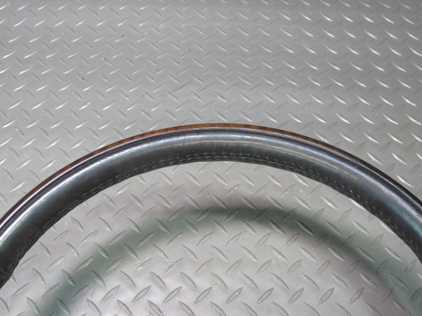 2009-2014 Cadillac Escalade Heated Leather Wood Steering w Controls