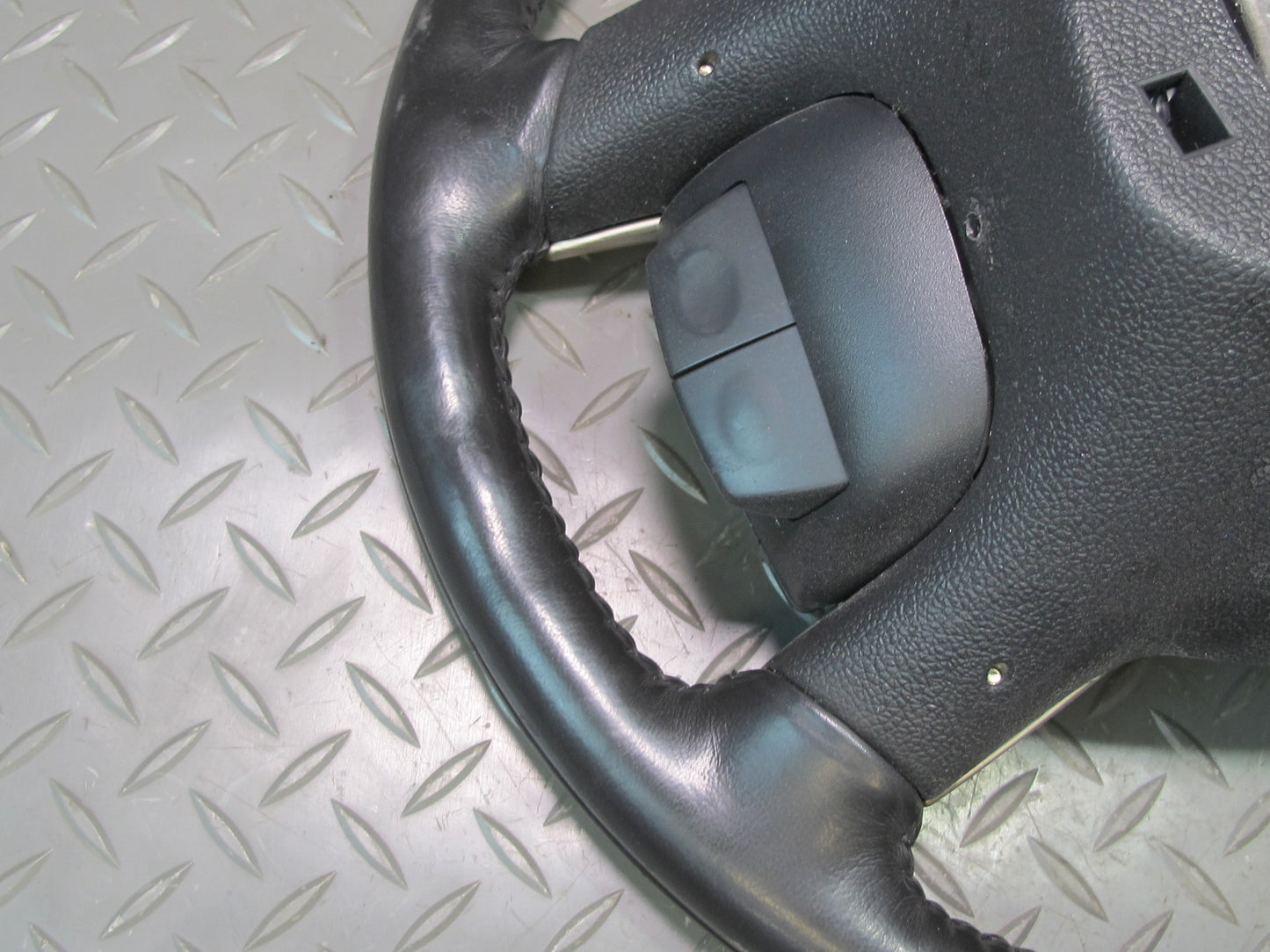 2009-2014 Cadillac Escalade Heated Leather Wood Steering w Controls