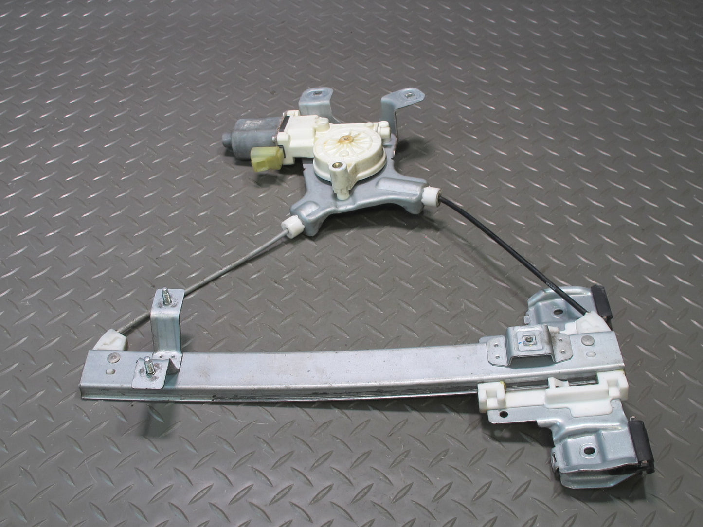 2007-2014 Cadillac Escalade Rear Right Door Window Regulator w Motor