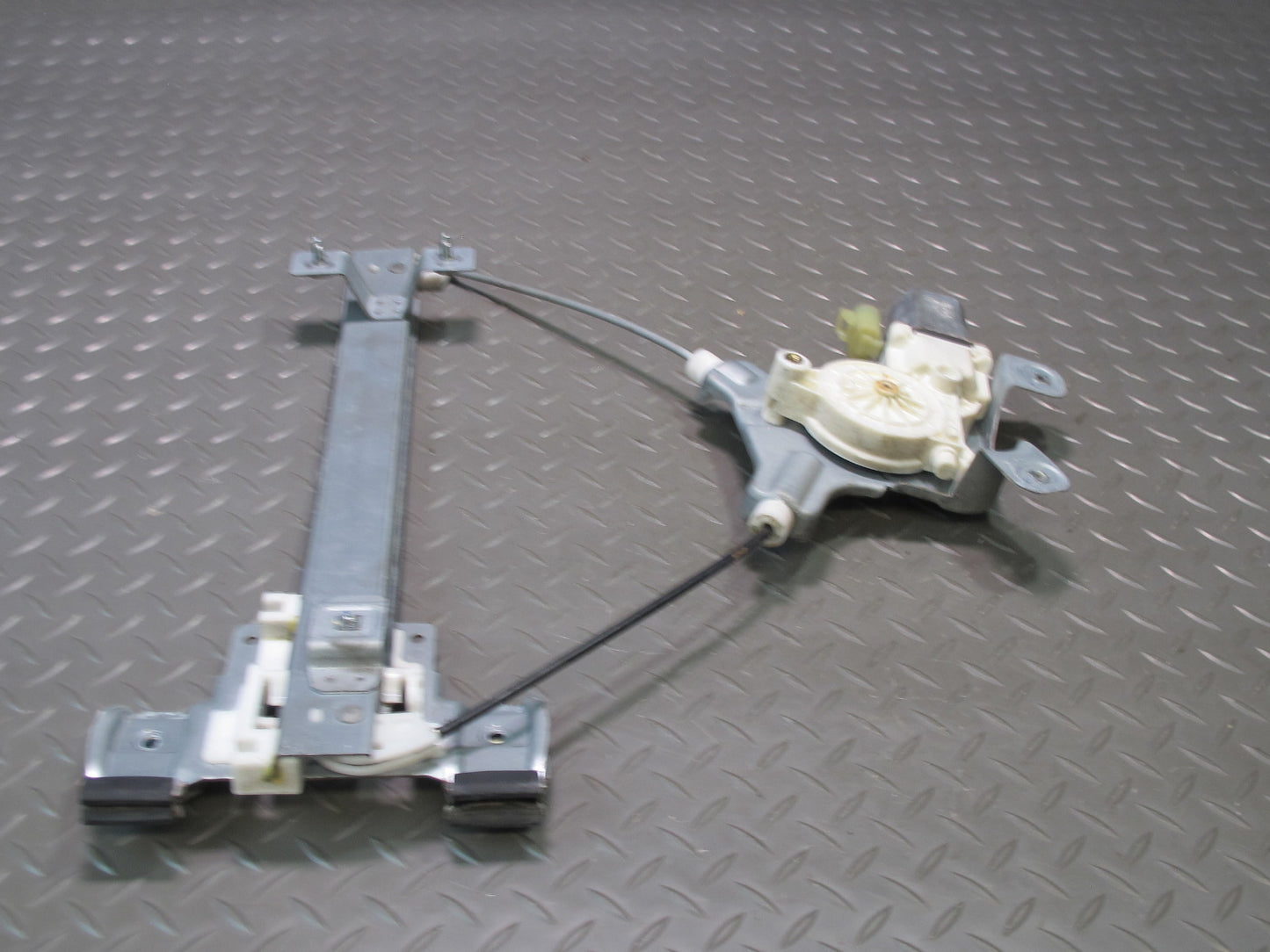 2007-2014 Cadillac Escalade Rear Right Door Window Regulator w Motor