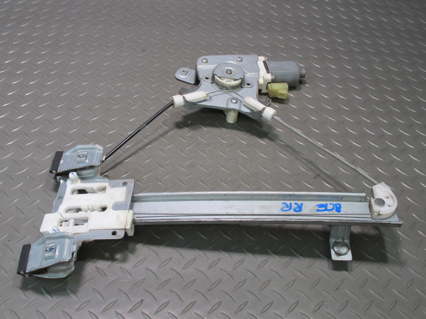 2007-2014 Cadillac Escalade Rear Right Door Window Regulator w Motor