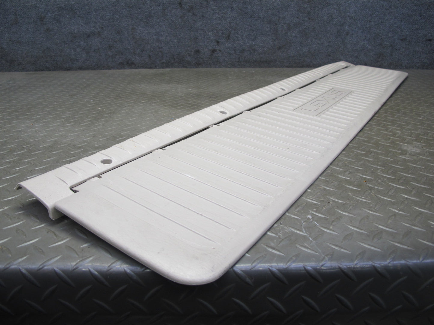 1998-2007 Lexus J100 LX470 Rear Cargo Trunk Floor Trim Cover Plate Panel