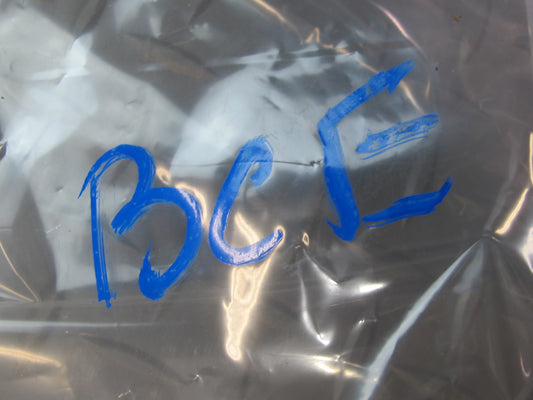 2007-2014 Cadillac Escalade Entertainment Wireless & Ross Wired Headphones Set