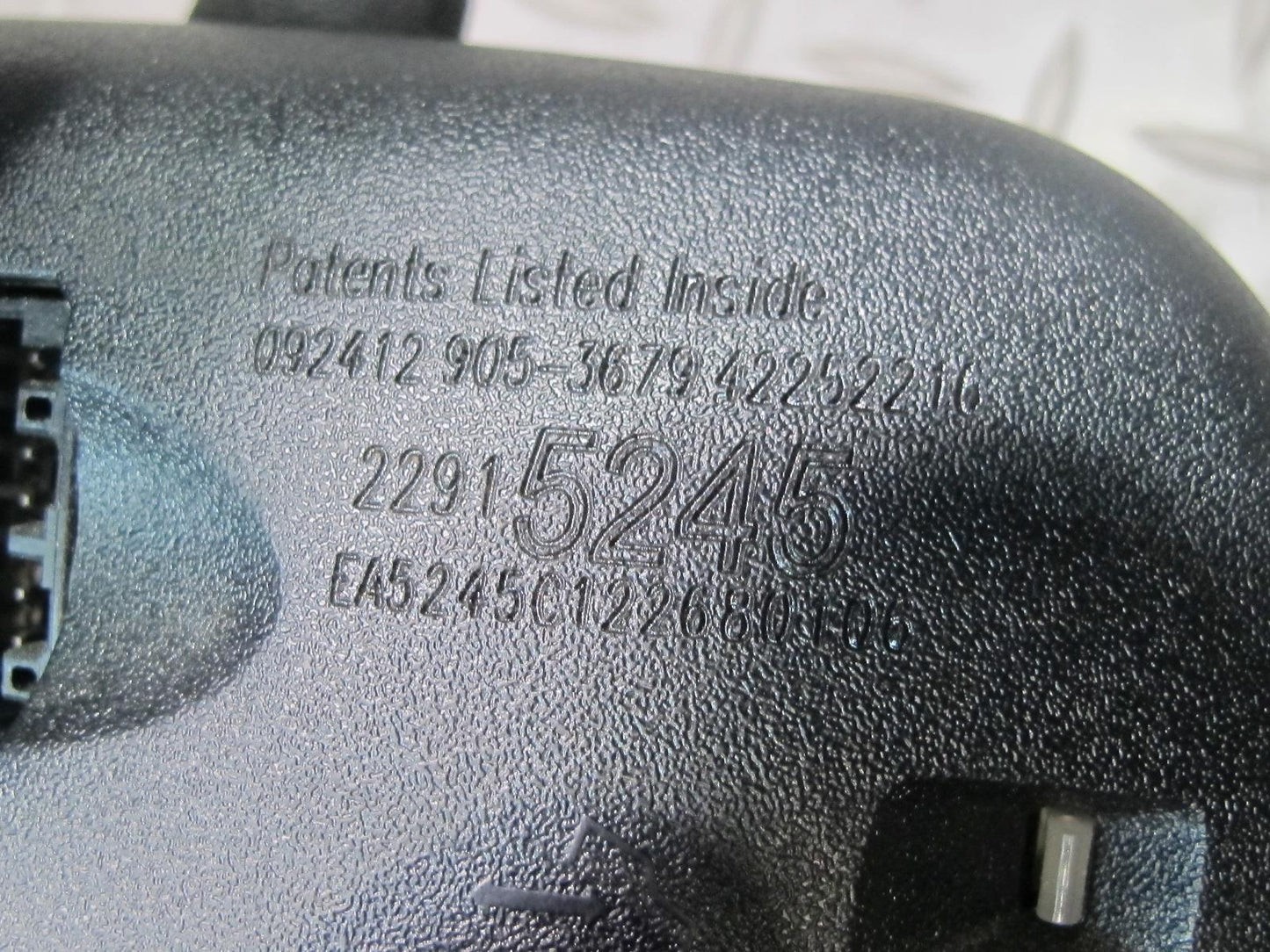 2009-2014 Cadillac Escalade Auto Dimming Interior Rear View Mirror 22915245