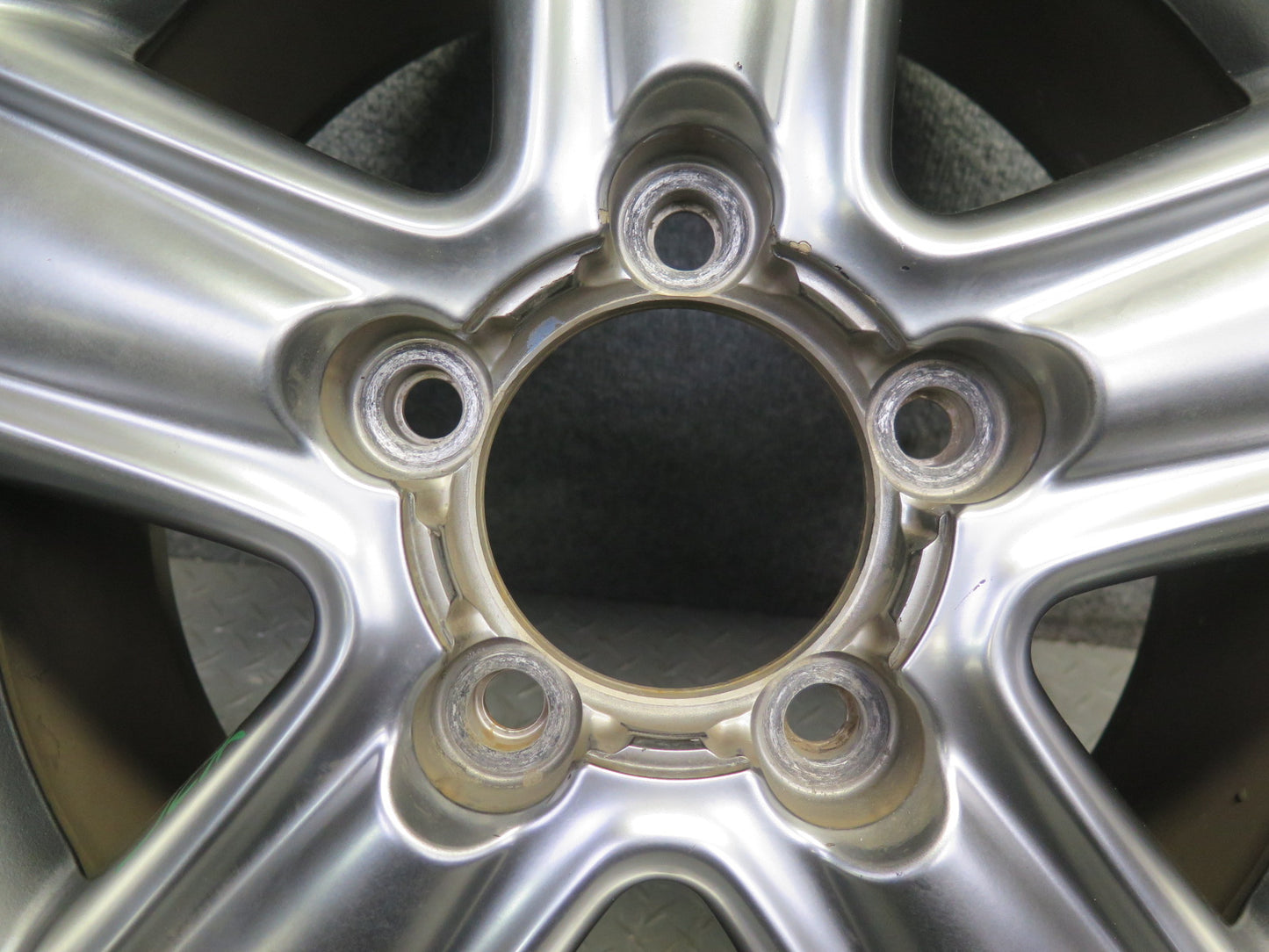 05-07 Lexus UZJ100L LX470 Factory 18" R18 Alloy Wheel Rim 18x8J ET60 Set of 4