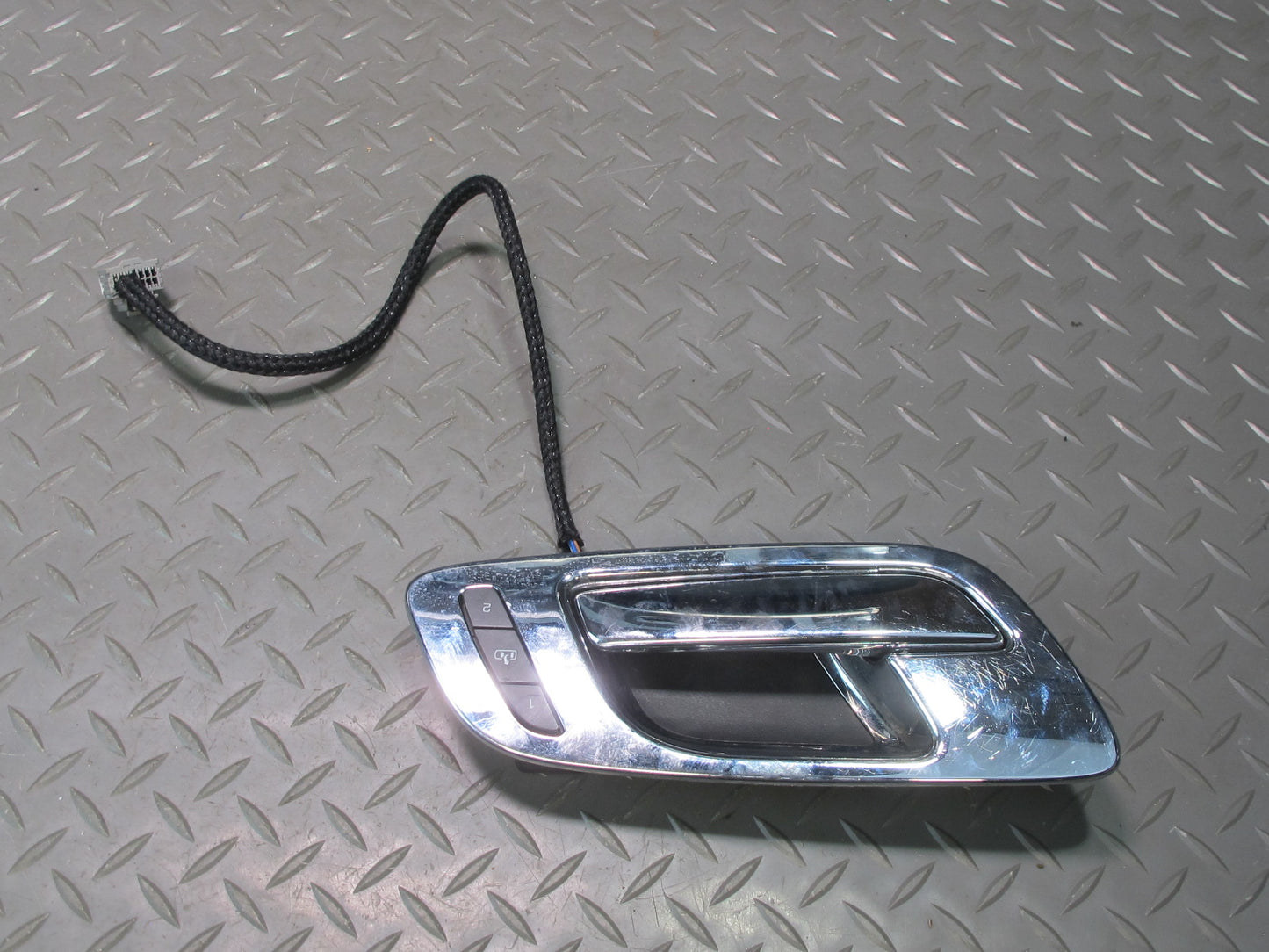 13-14 Cadillac Escalade Platinum Front & Rear Door Chrome Interior Handle Set