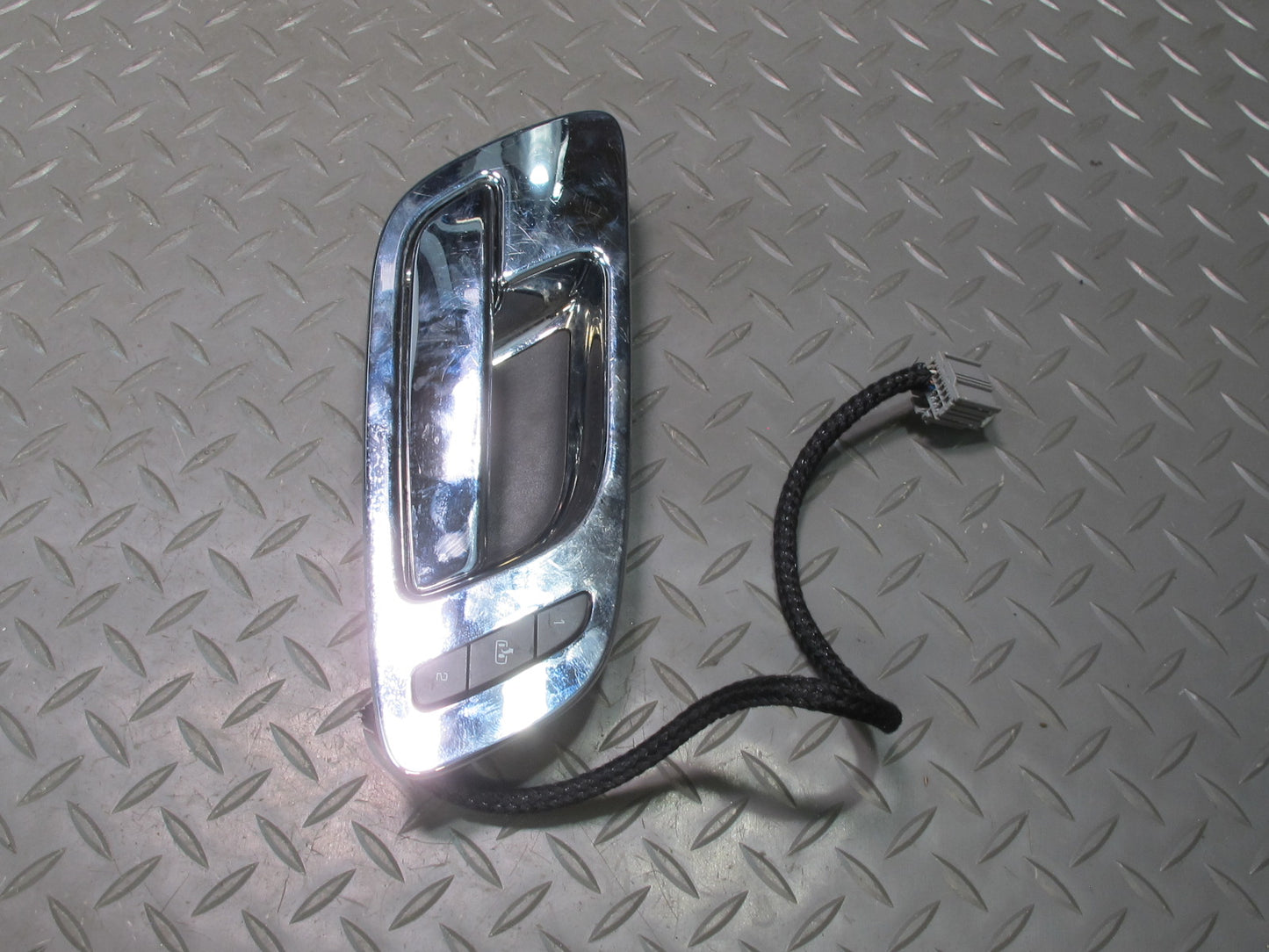 13-14 Cadillac Escalade Platinum Front & Rear Door Chrome Interior Handle Set