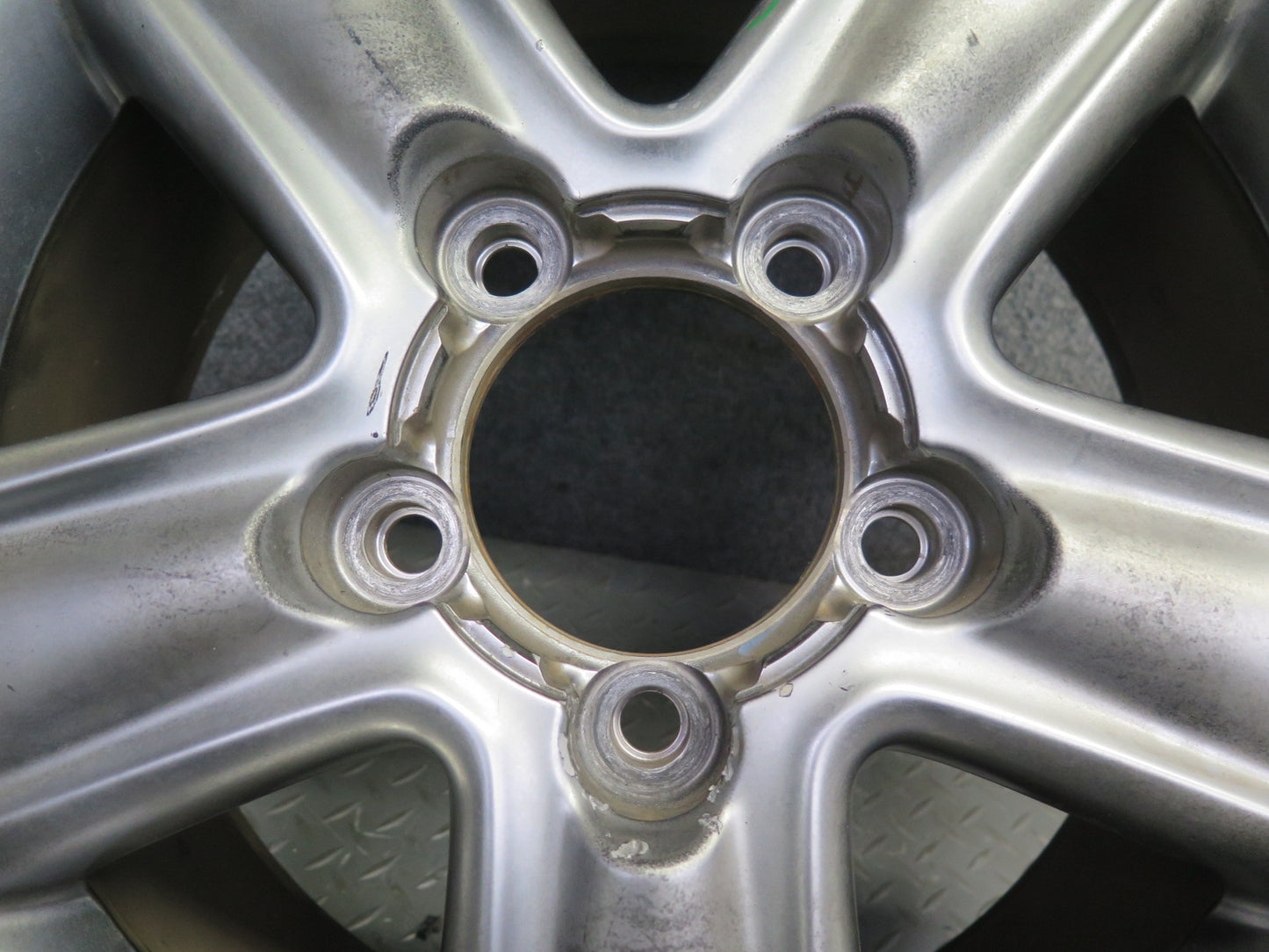 05-07 Lexus UZJ100L LX470 Factory 18" R18 Alloy Wheel Rim 18x8J ET60 Set of 4