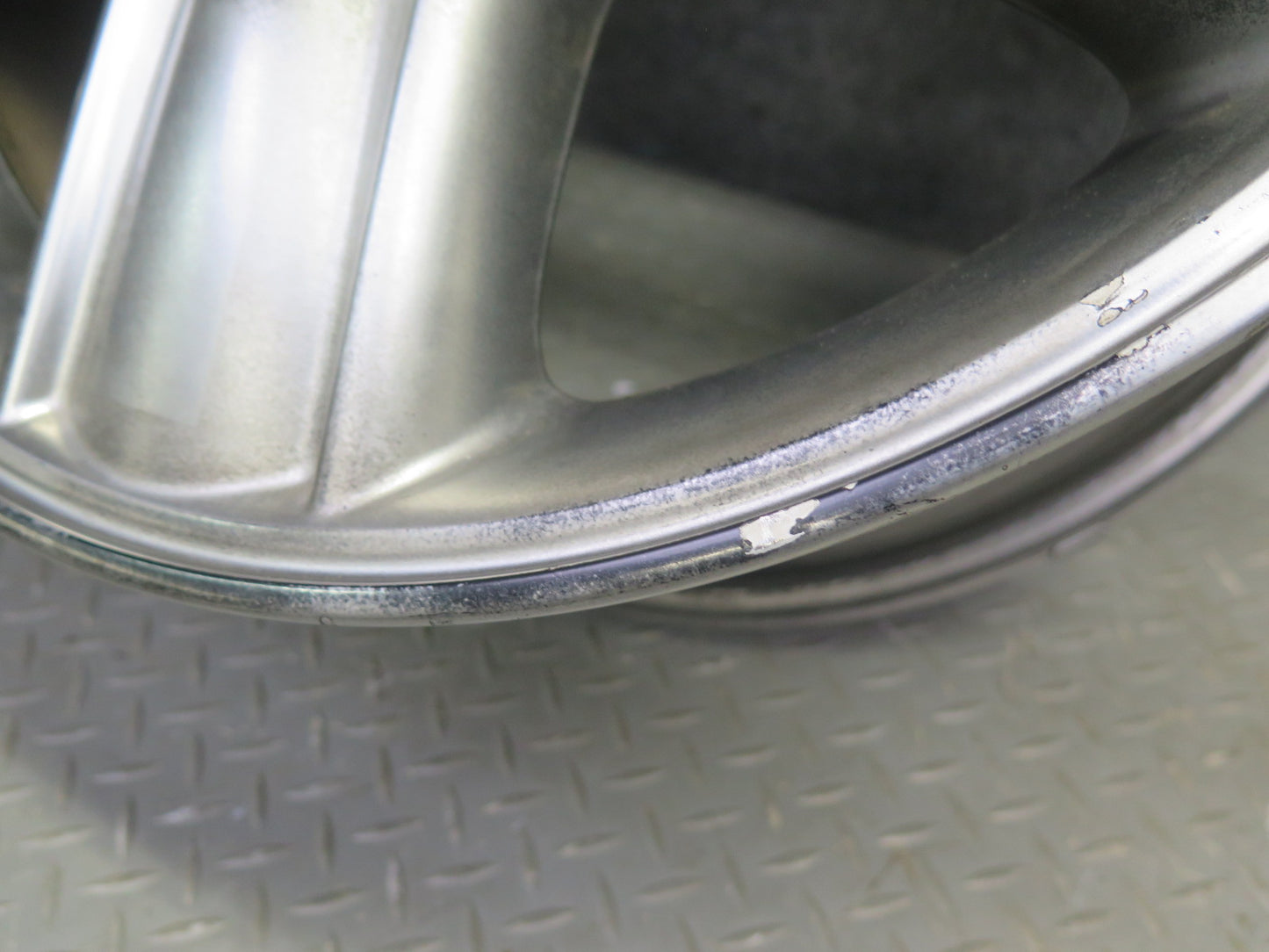 05-07 Lexus UZJ100L LX470 Factory 18" R18 Alloy Wheel Rim 18x8J ET60 Set of 4