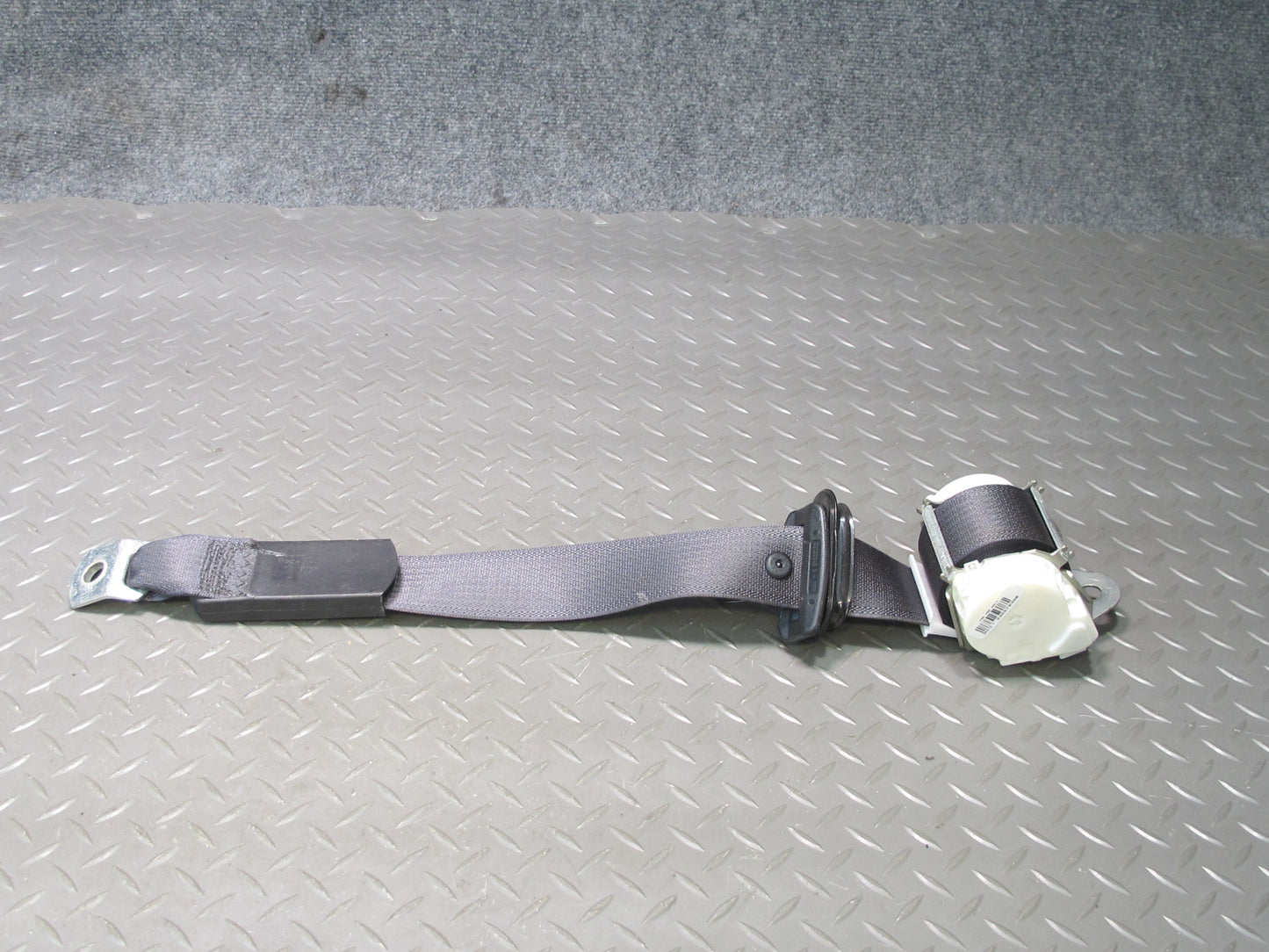 08-14 CADILLAC ESCALADE PLATINUM REAR RIGHT & LEFT SEATBELT RETRACTOR SET BLACK OEM