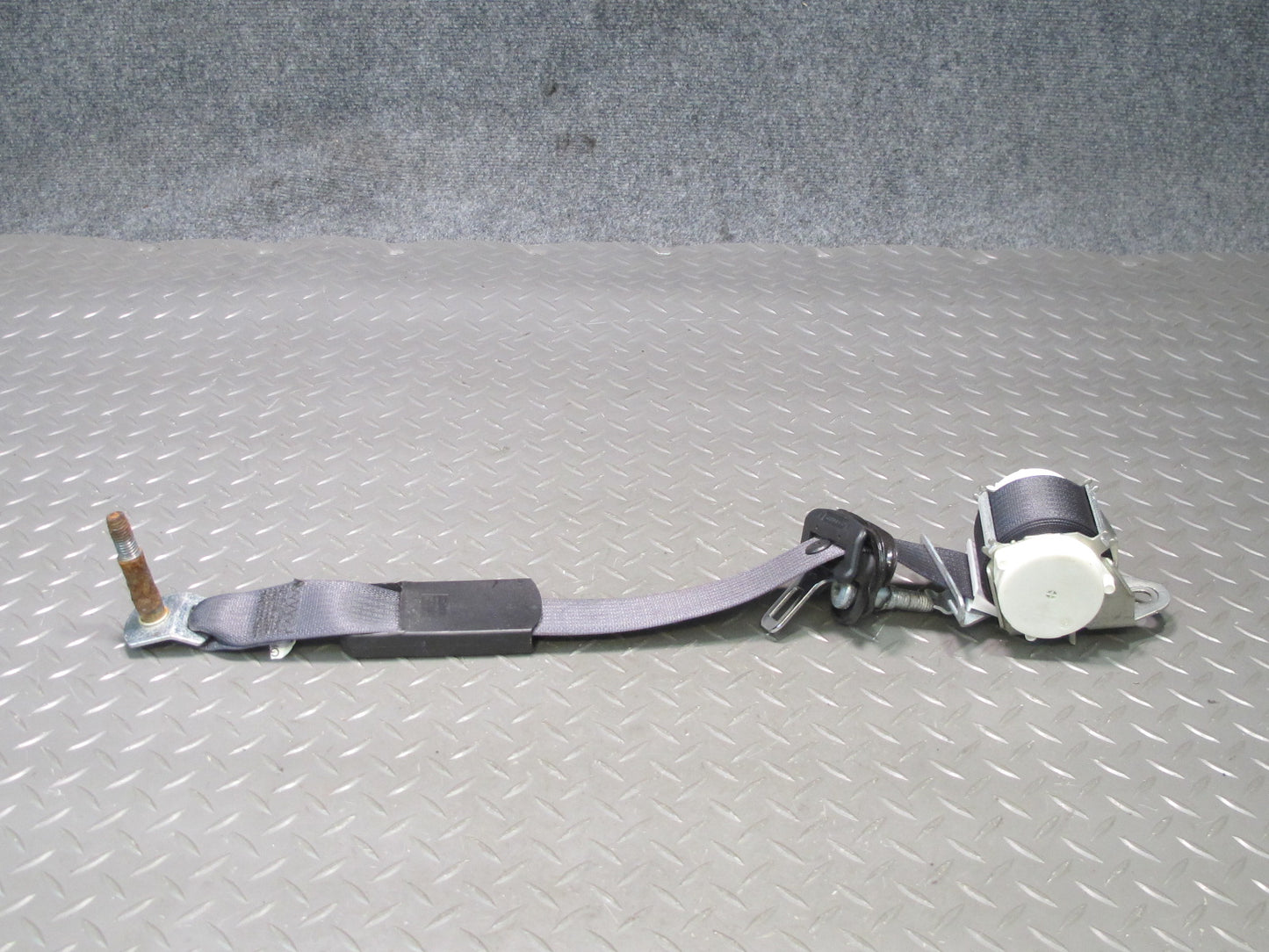 08-14 CADILLAC ESCALADE PLATINUM REAR RIGHT & LEFT SEATBELT RETRACTOR SET BLACK OEM