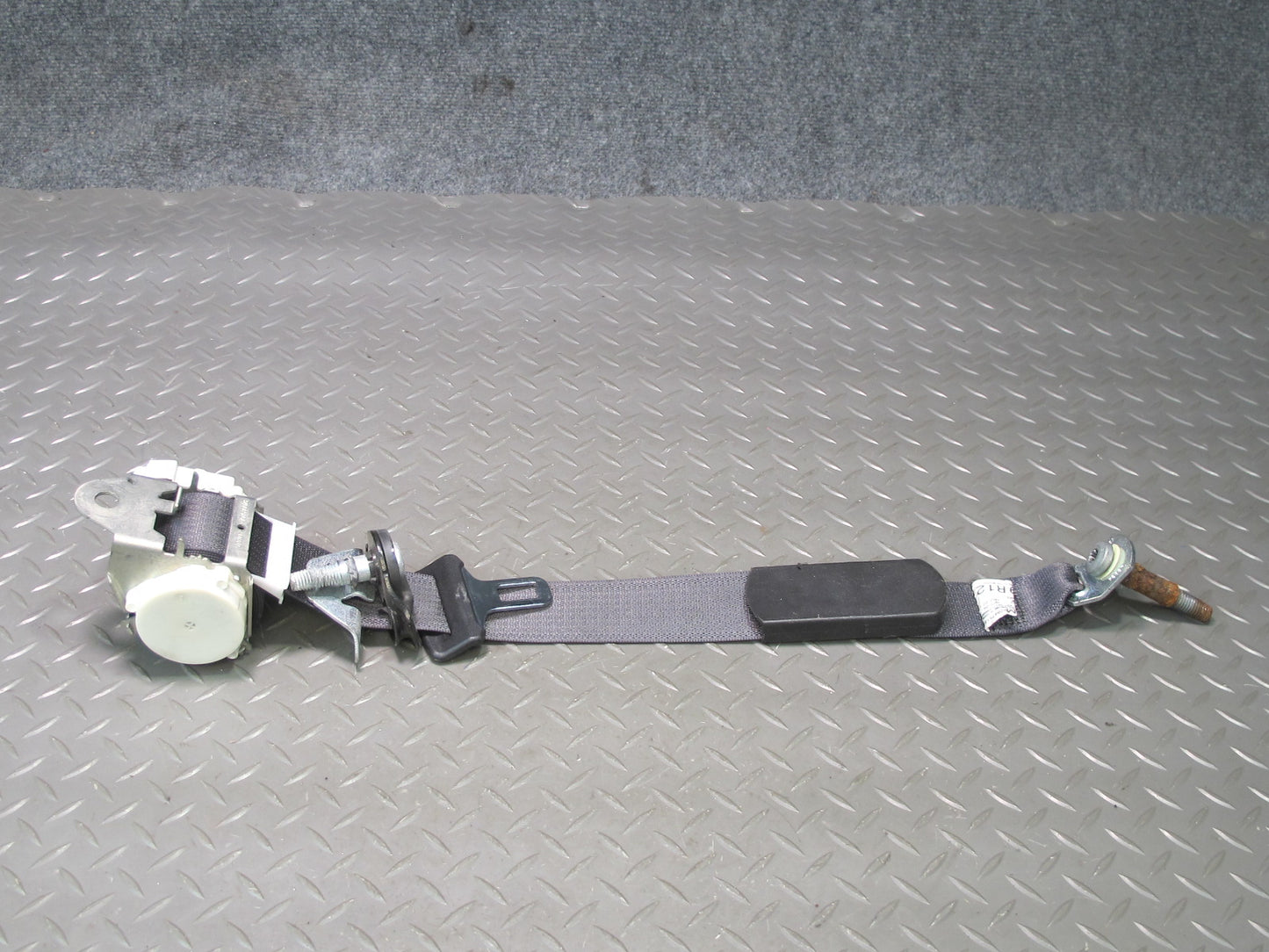 08-14 CADILLAC ESCALADE PLATINUM REAR RIGHT & LEFT SEATBELT RETRACTOR SET BLACK OEM