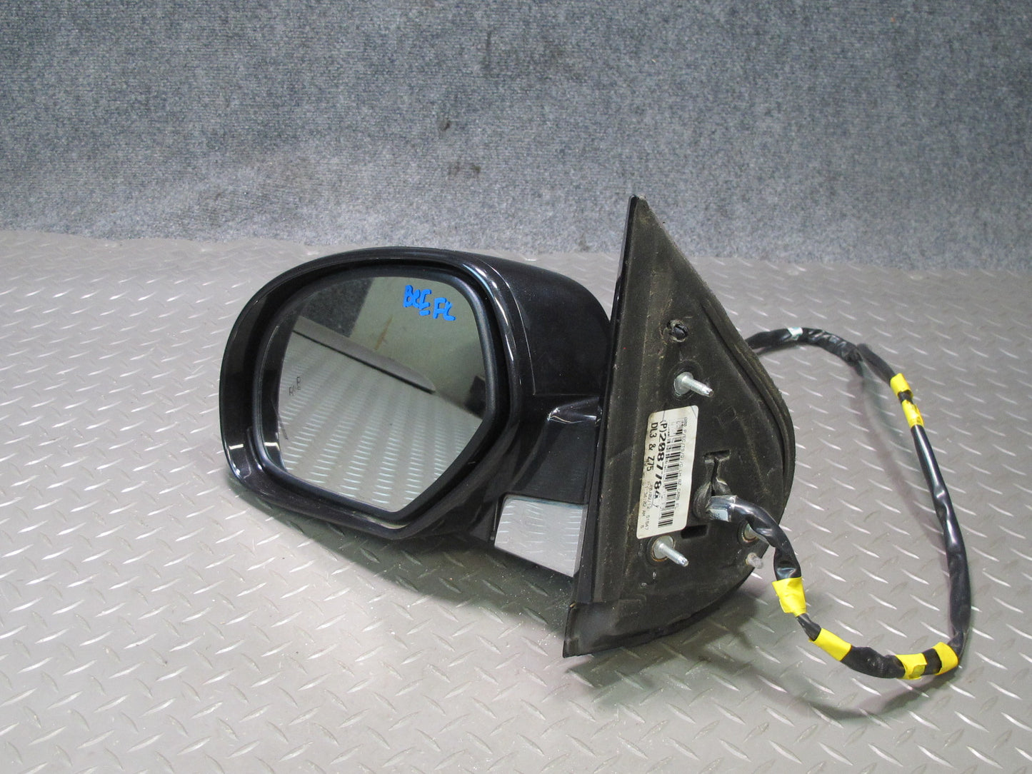 2009-2014 Cadillac Escalade Left Door Exterior Side View Mirror 20877847