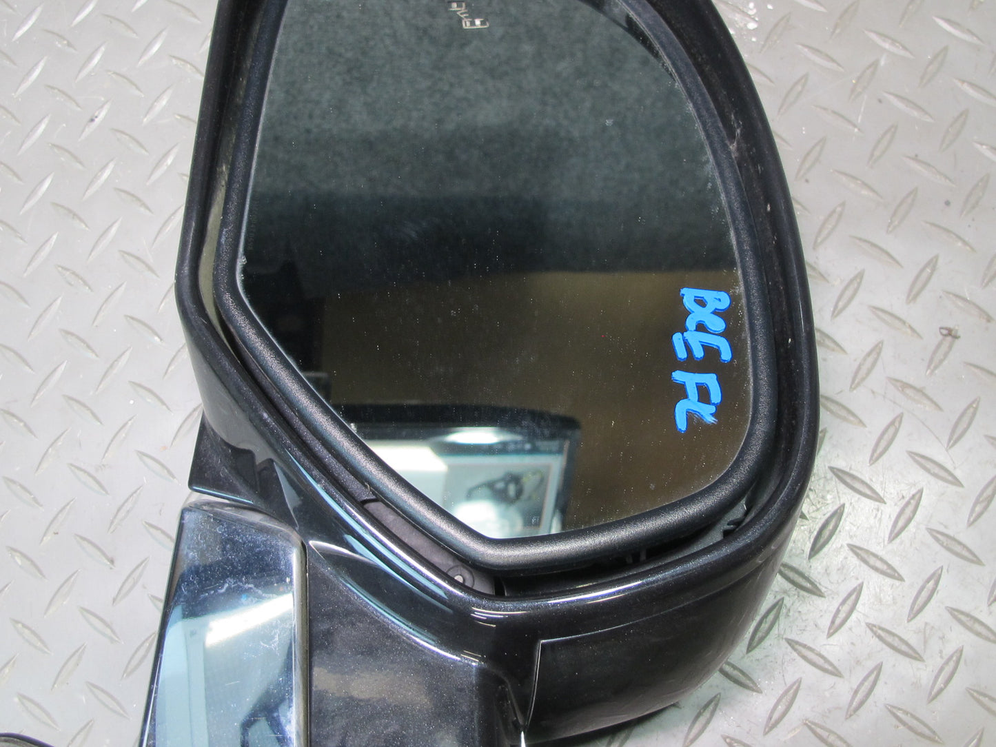 2009-2014 Cadillac Escalade Left Door Exterior Side View Mirror 20877847