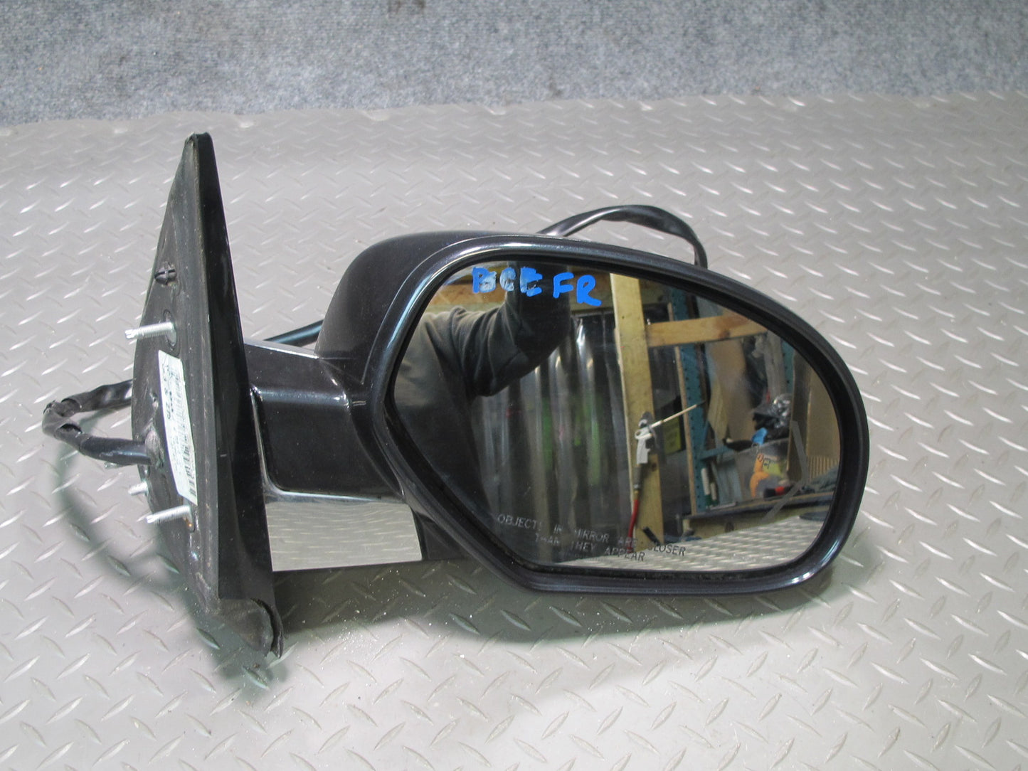 2009-2014 Cadillac Escalade Right Door Exterior Side View Mirror 20877846