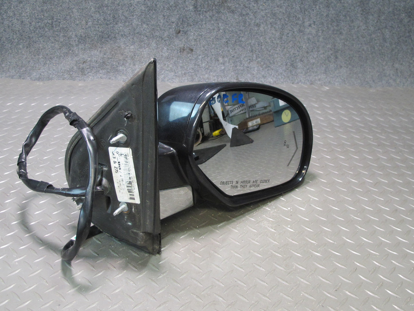 2009-2014 Cadillac Escalade Right Door Exterior Side View Mirror 20877846