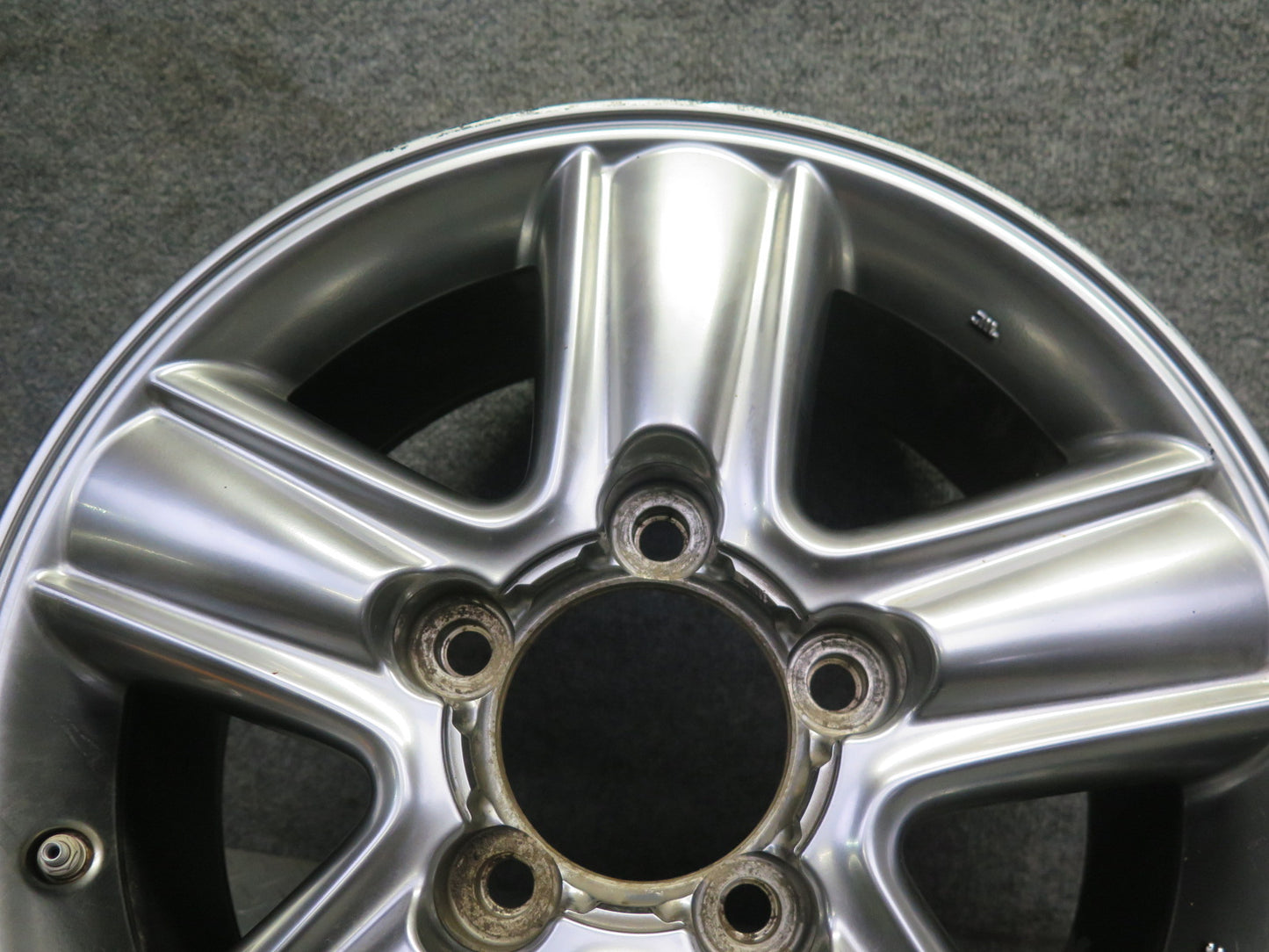 2005-2007 Lexus UZJ100L LX470 Factory 18" R18 Alloy Wheel Rim 18x8J ET60