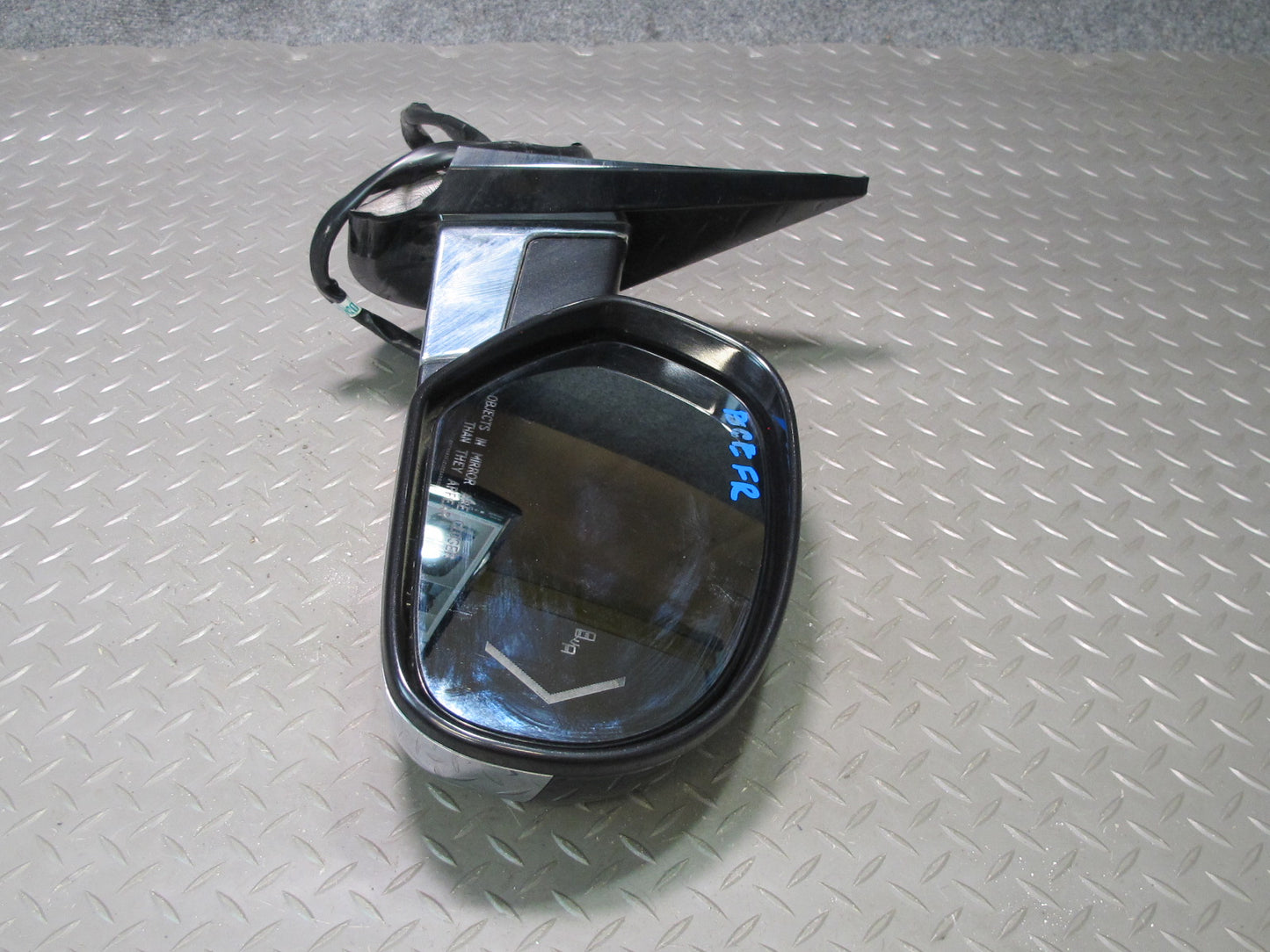 2009-2014 Cadillac Escalade Right Door Exterior Side View Mirror 20877846