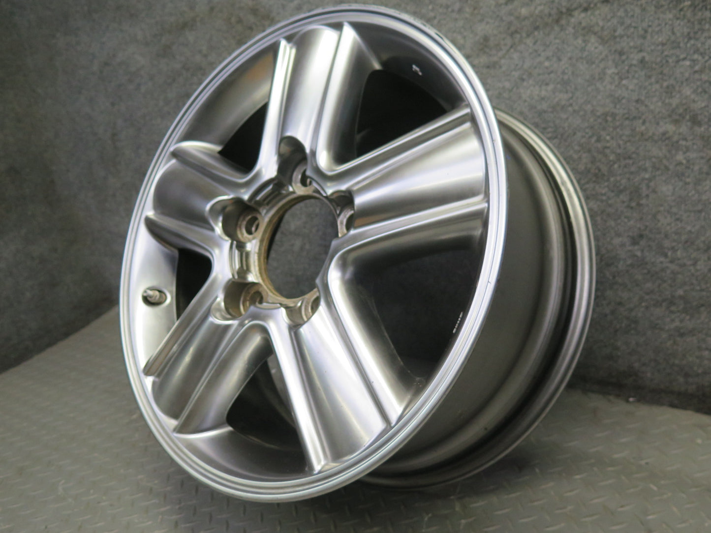 2005-2007 Lexus UZJ100L LX470 Factory 18" R18 Alloy Wheel Rim 18x8J ET60