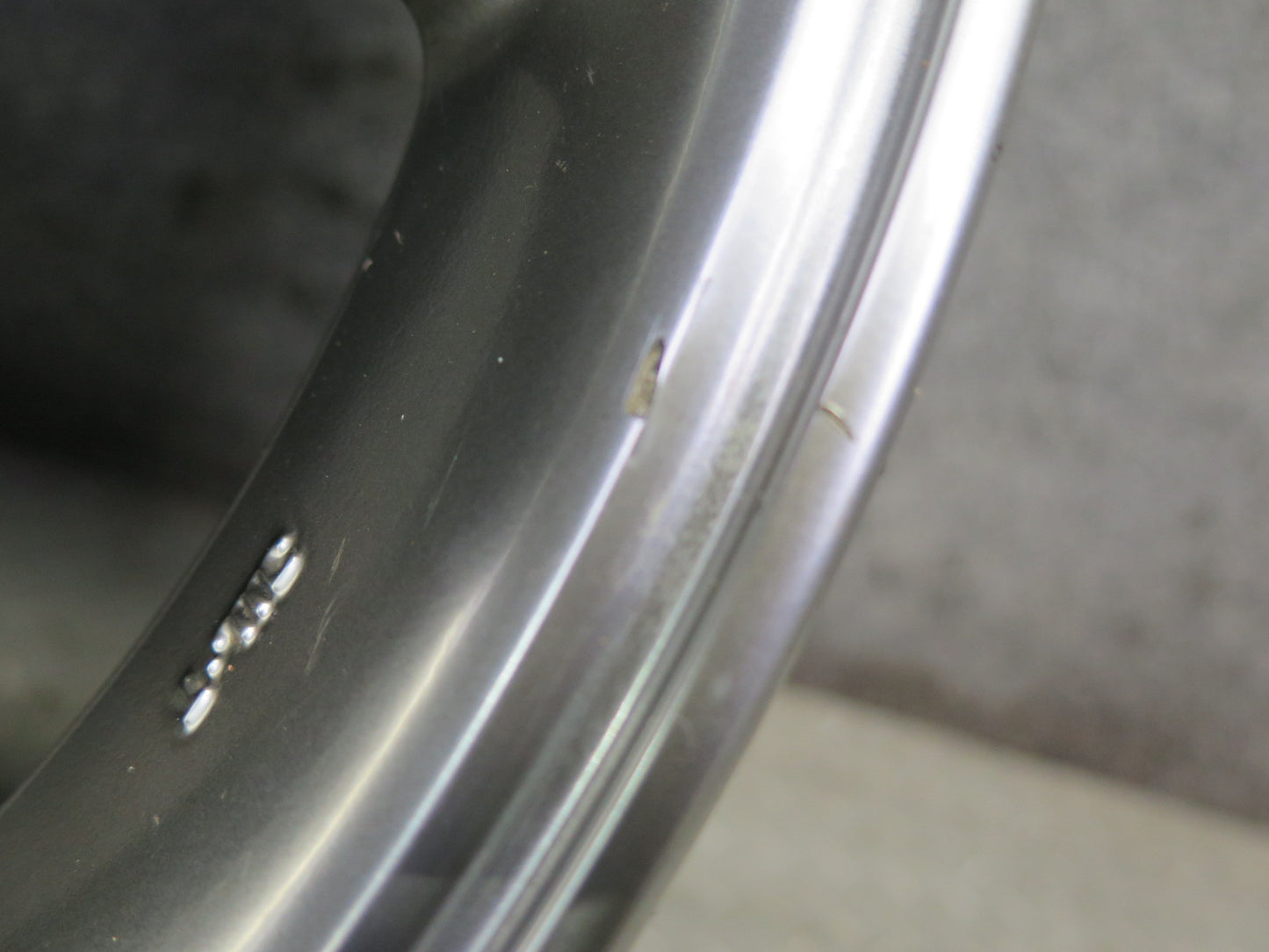 2005-2007 Lexus UZJ100L LX470 Factory 18" R18 Alloy Wheel Rim 18x8J ET60