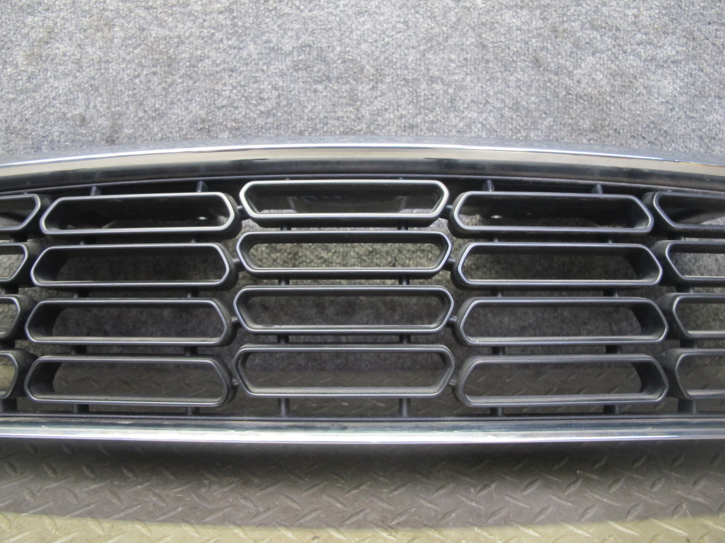 11-14 Mini Cooper S R60 Countryman Front Bumper Upper Grille Insert 9807476 OEM