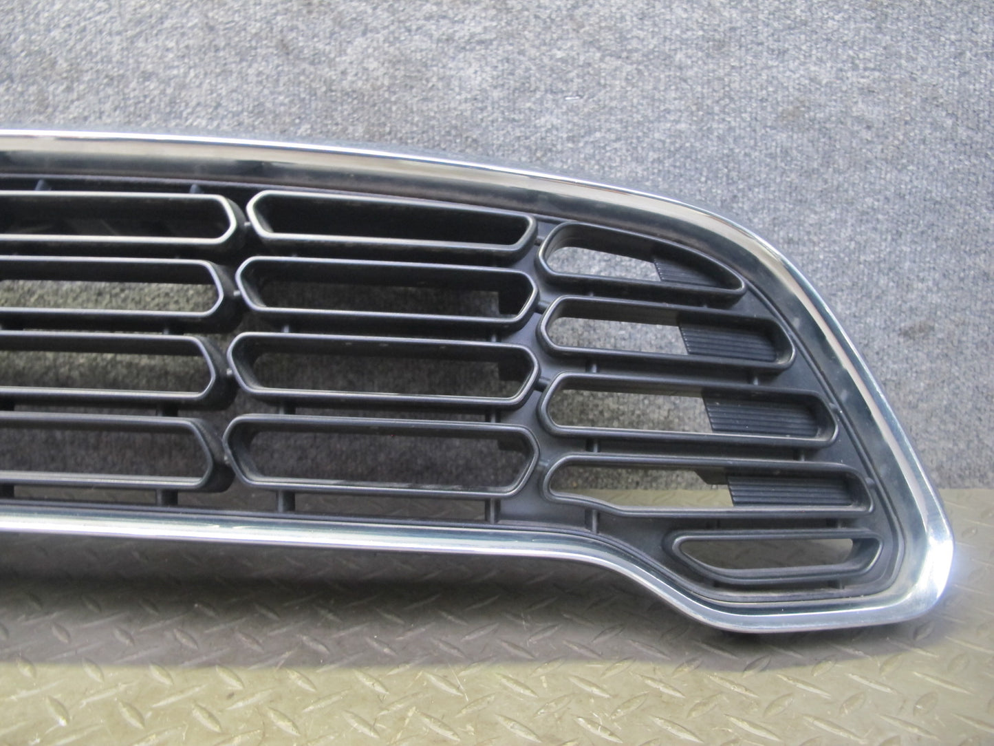 11-14 Mini Cooper S R60 Countryman Front Bumper Upper Grille Insert 9807476 OEM