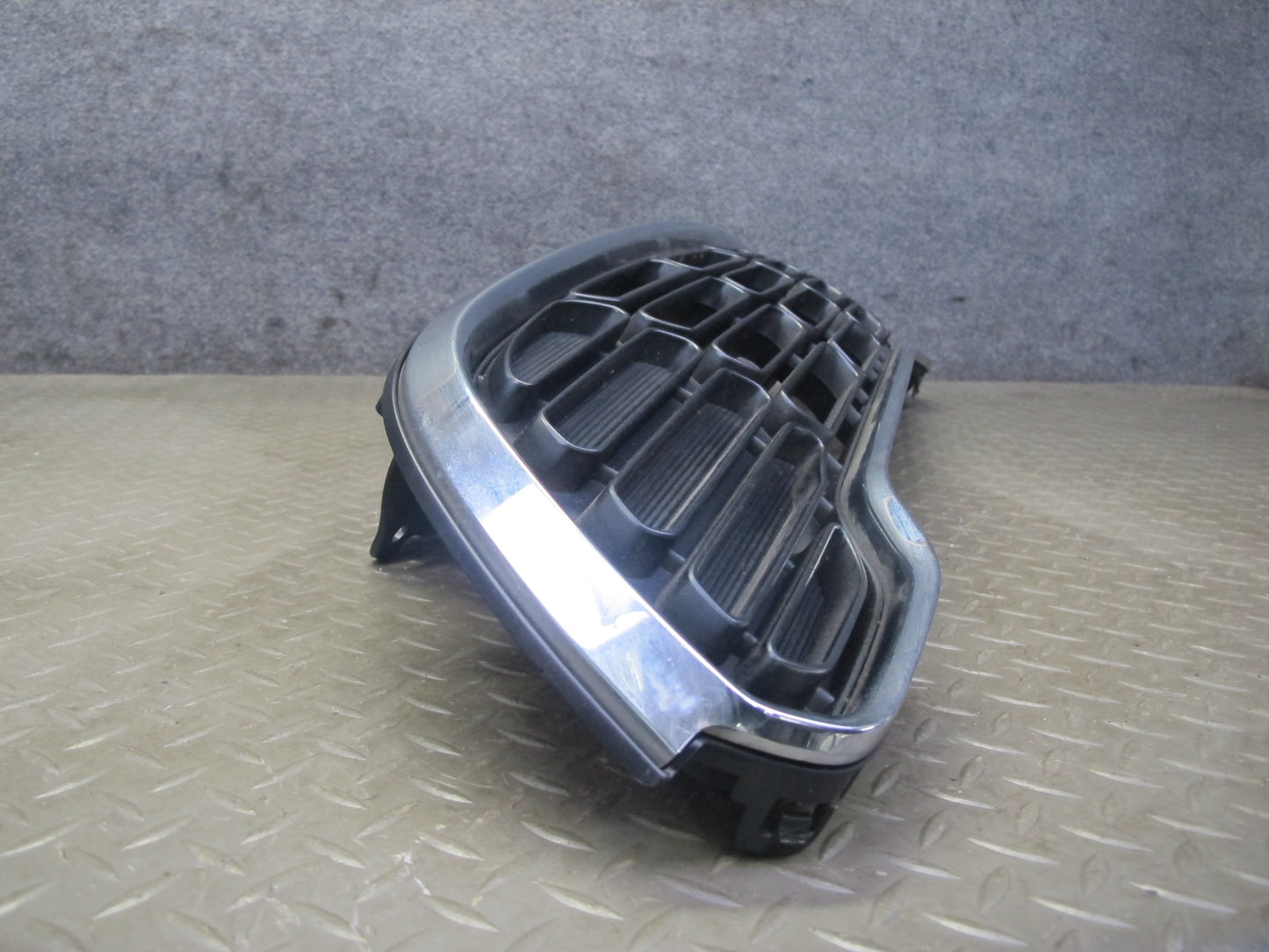 11-14 Mini Cooper S R60 Countryman Front Bumper Upper Grille Insert 9807476 OEM