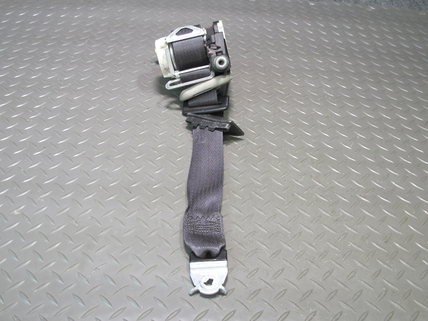 08-14 CADILLAC ESCALADE PLATINUM FRONT RIGHT & LEFT SEATBELT RETRACTOR W ADJUSTER SET BLACK OEM