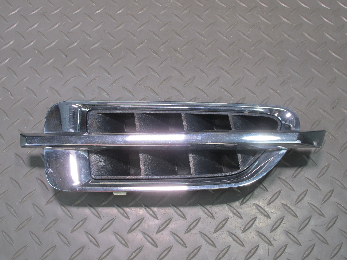 2007-2014 Cadillac Escalade Front Fender Chrome Vent Trim Grille Set of 2