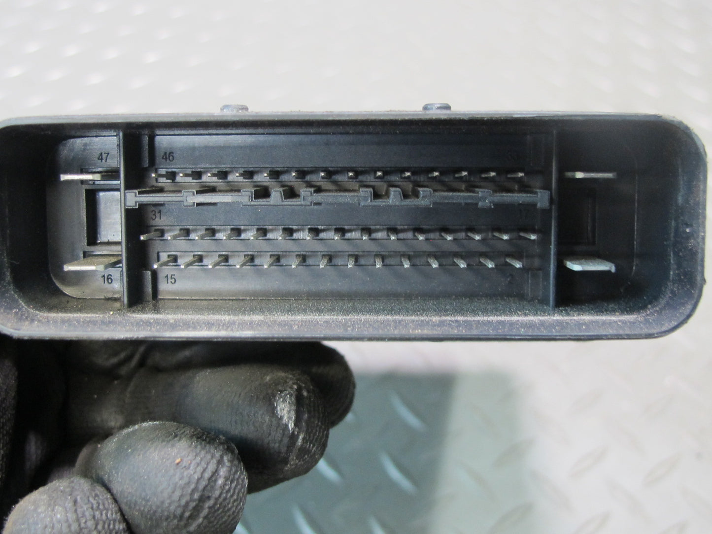 2008-2014 Cadillac Escalade Air Suspension Control Module 25971218