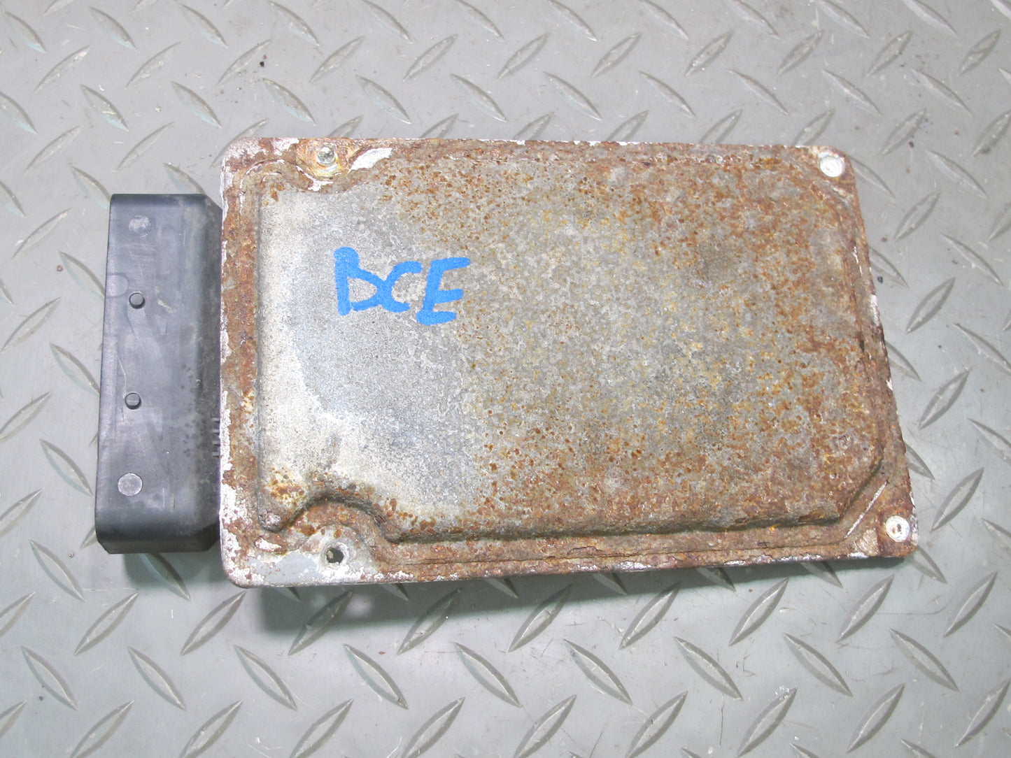 2008-2014 Cadillac Escalade Air Suspension Control Module 25971218