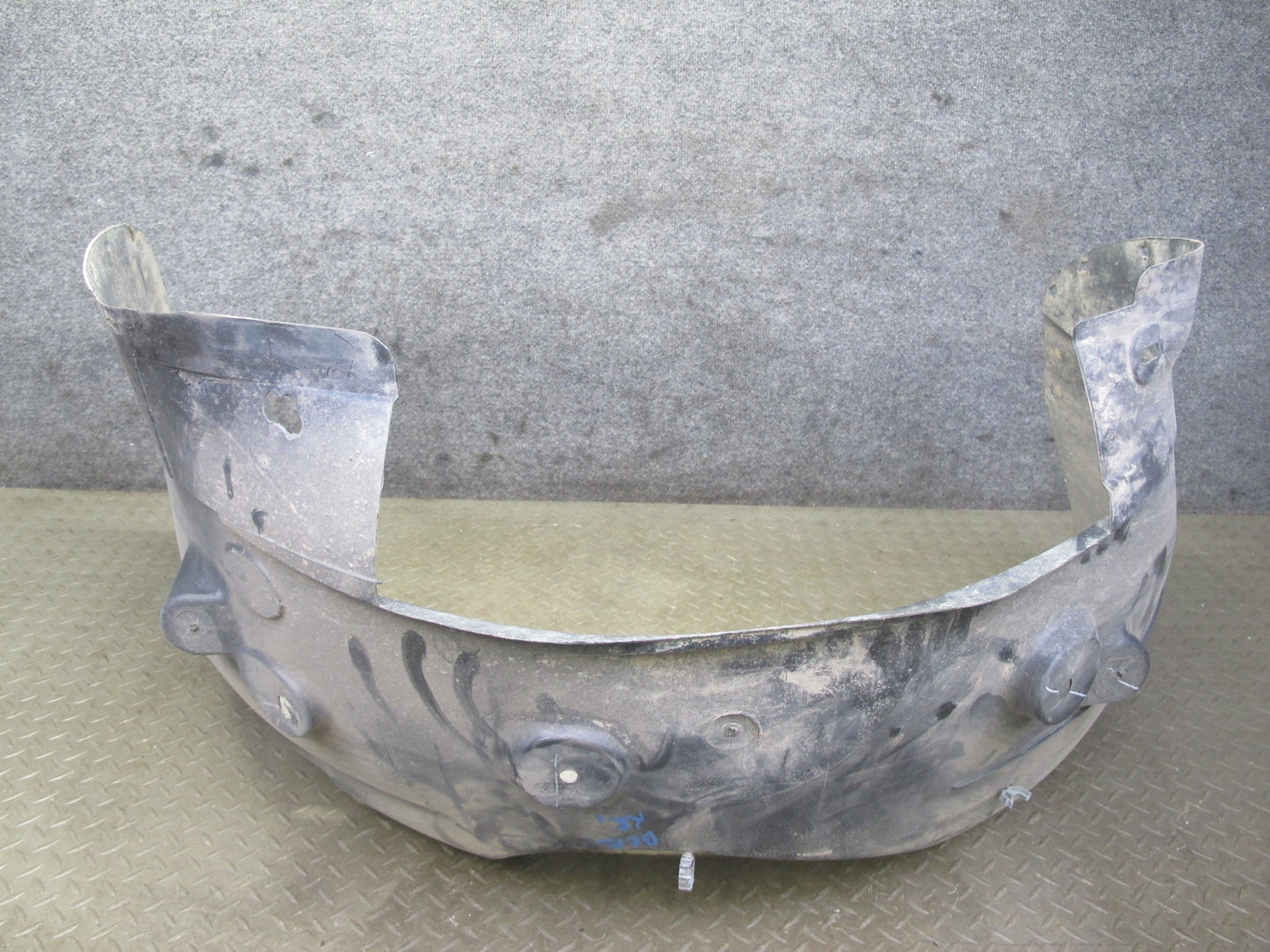 2007-2014 Cadillac Escalade Front Fender Liner Wheel Arch Splash Shield Set of 2