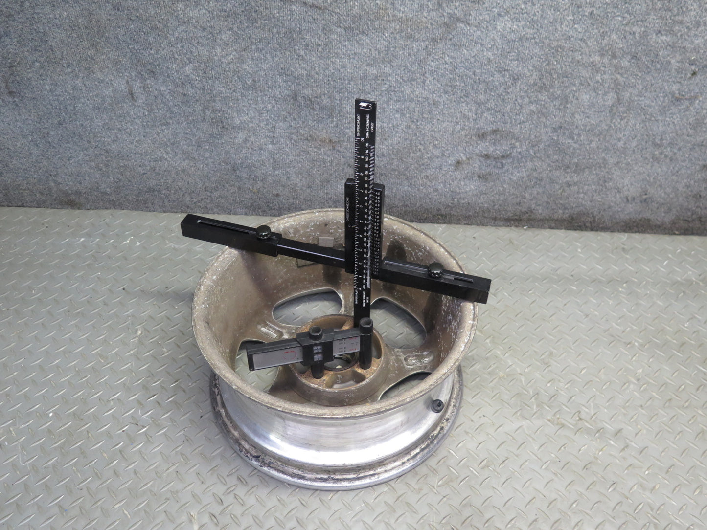 Set of 4 American Racing AR-57 R14 14" Wheel Rim 14X6J ET30 4x100 w Center Caps