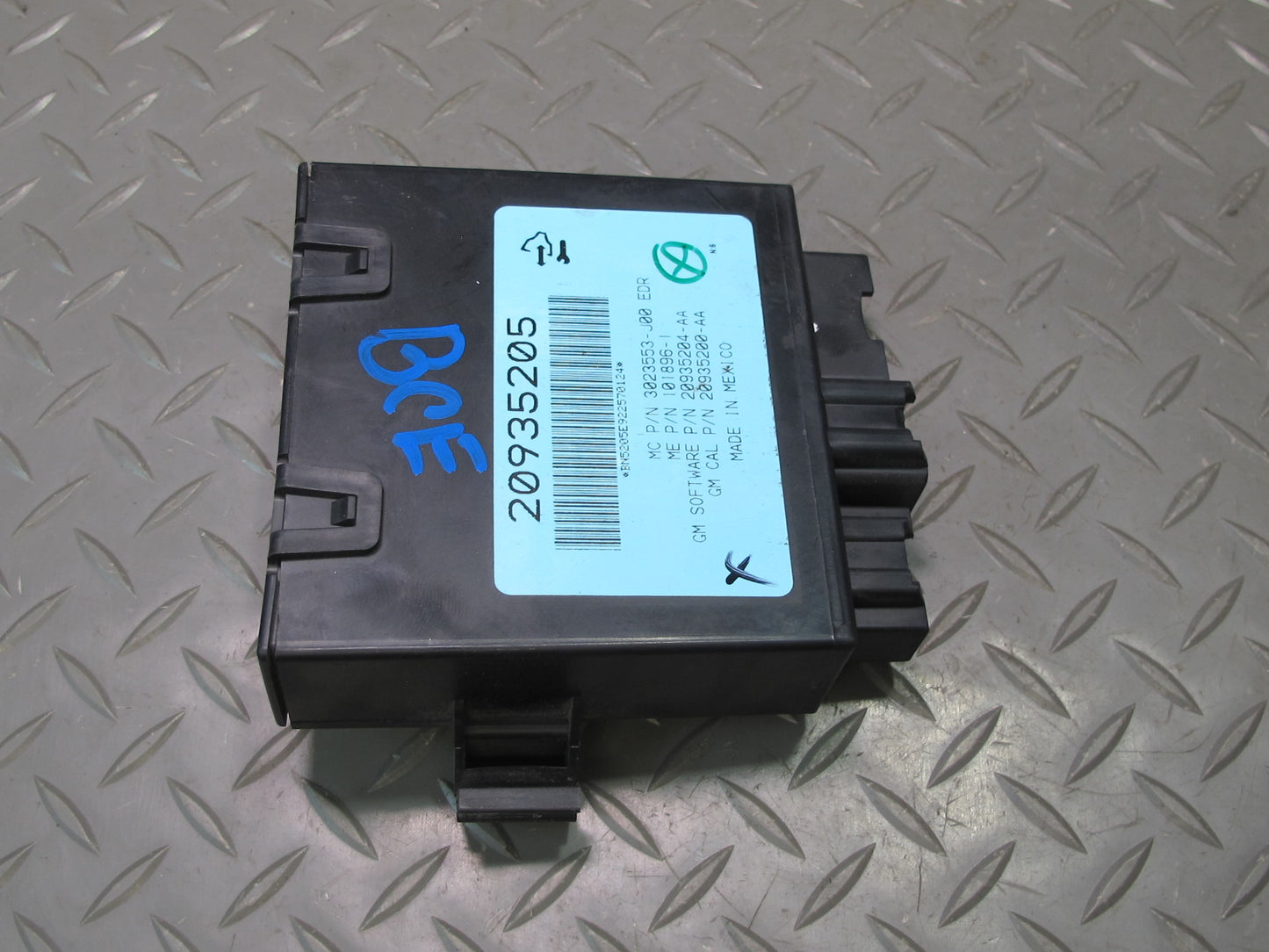 2009-2014 Cadillac Escalade Rear Tailgate Liftgate Control Module 20935205