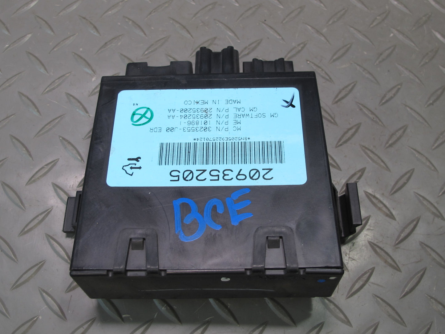 2009-2014 Cadillac Escalade Rear Tailgate Liftgate Control Module 20935205